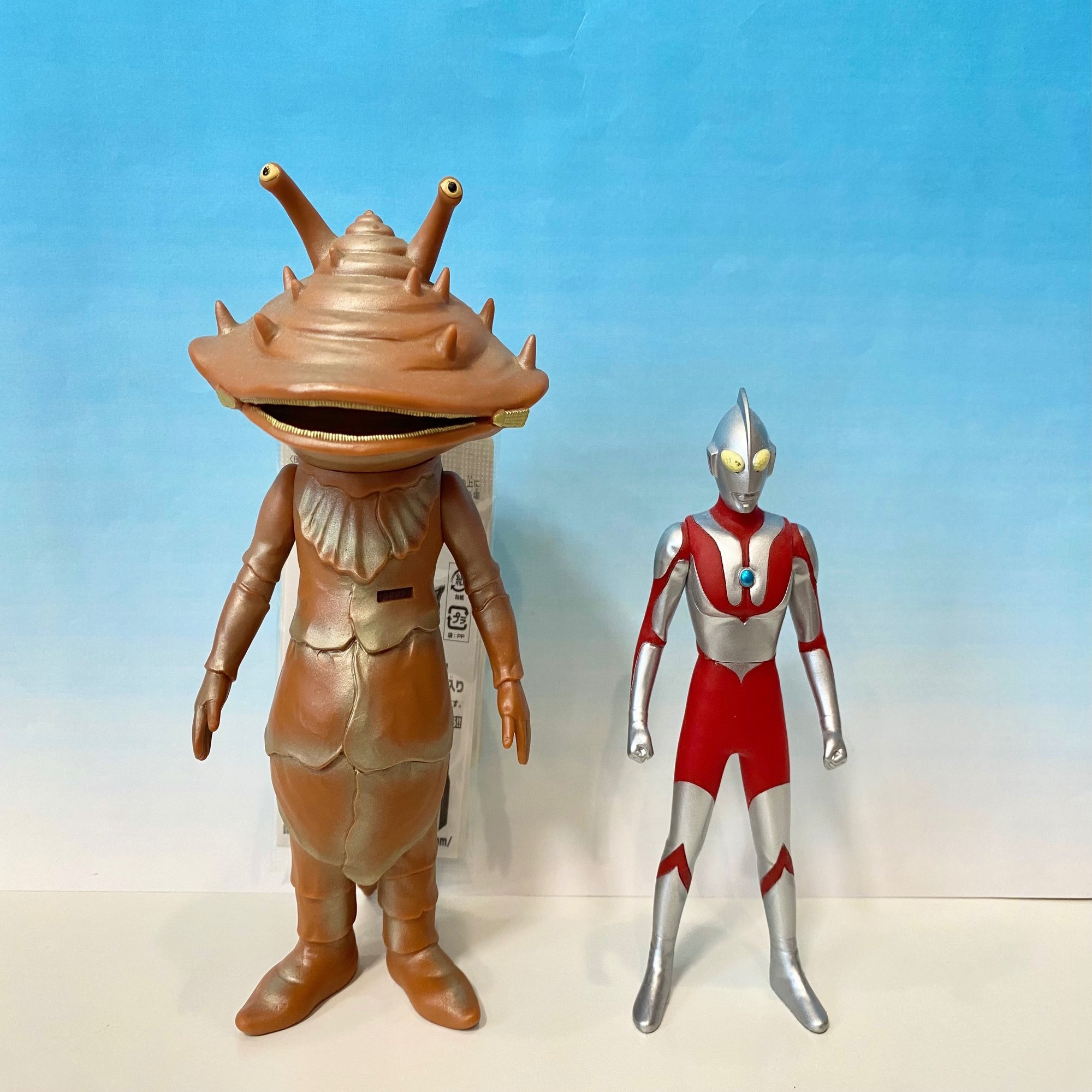 ウルトラ怪獣シリーズ800 コイン怪獣カネゴン(大怪獣バトル版)｜yahiko