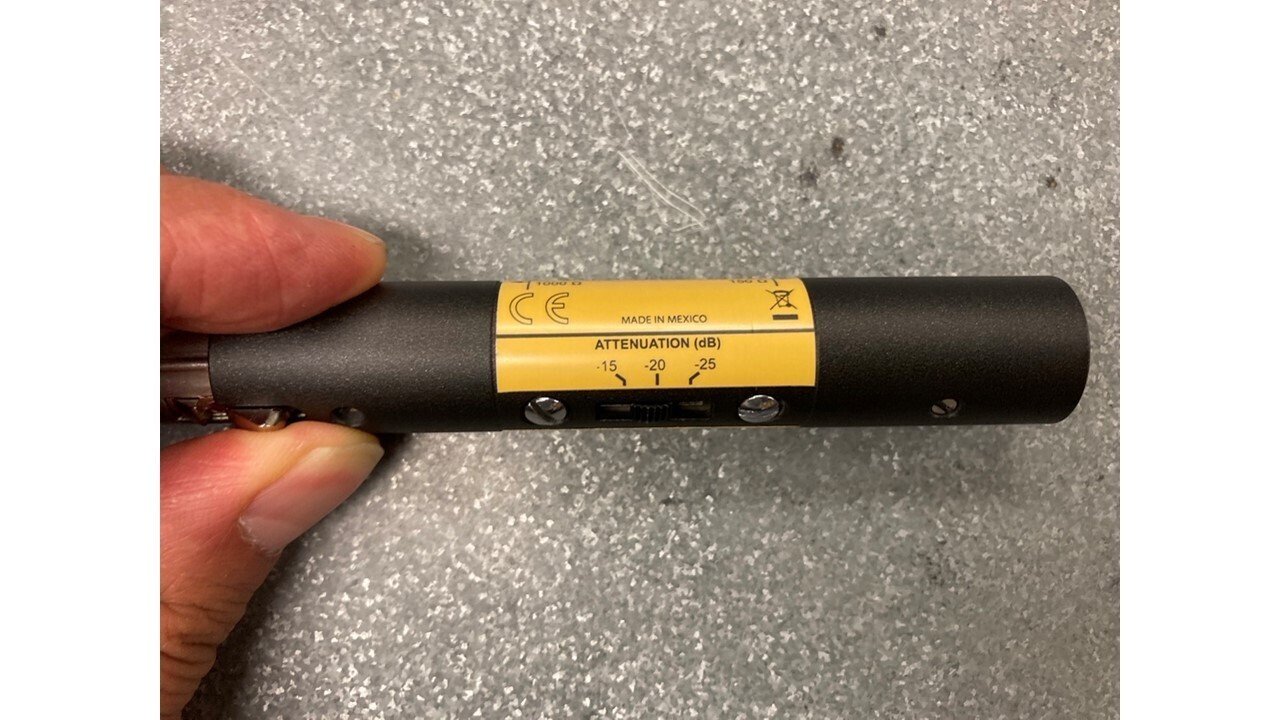 ライン入力をマイク入力に変換？！SHUREのアッテネーター A15AS