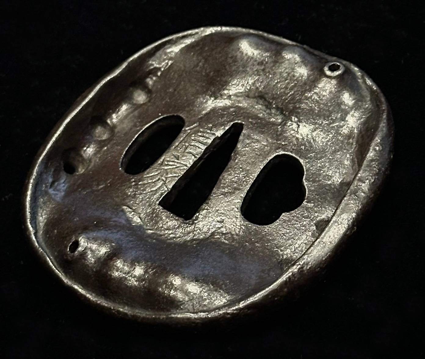 会津信家鐔 あわび図 ｜刀箱師の日本刀ブログ 中村圭佑