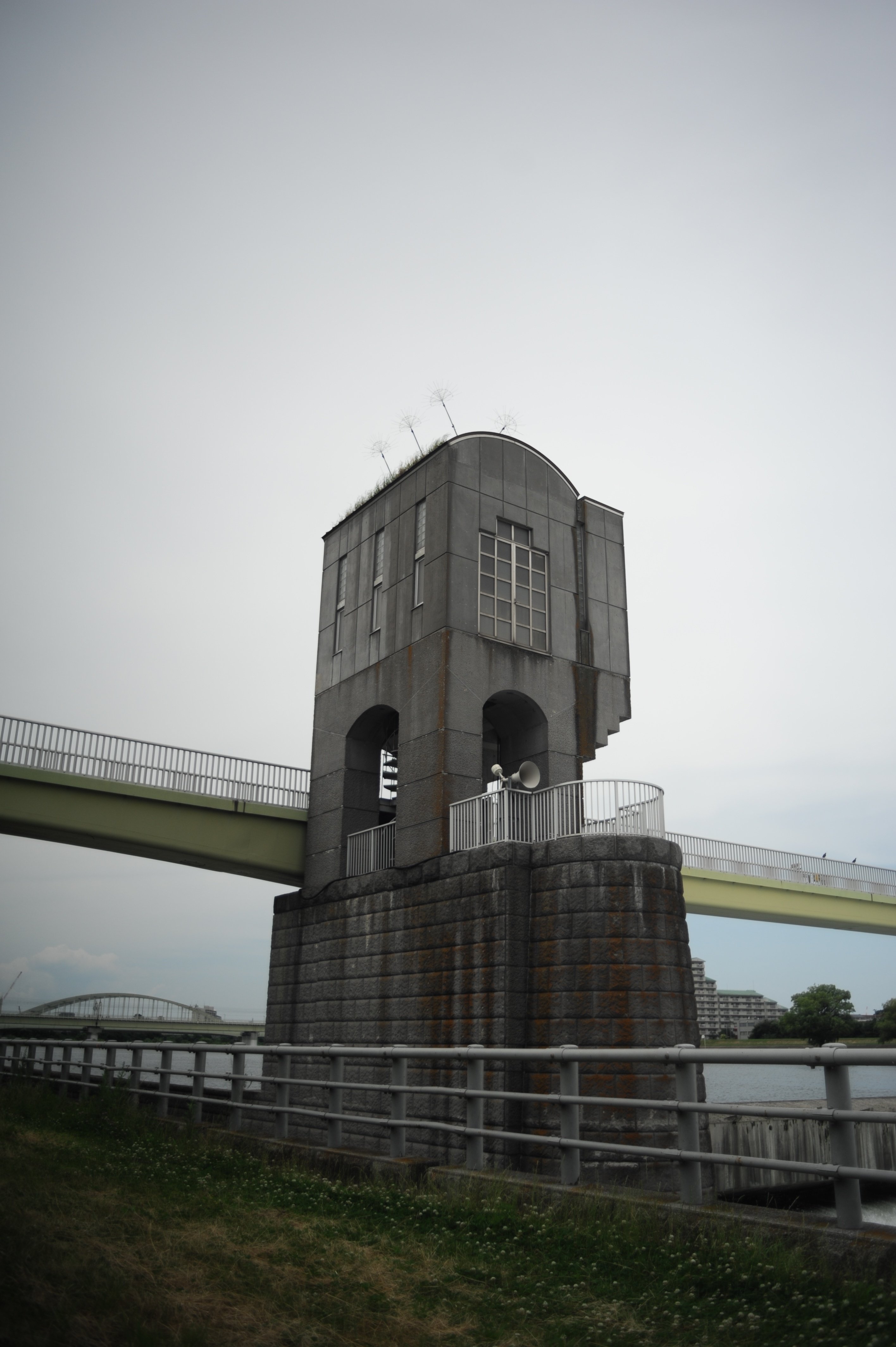 Tamron 28mm f2.5 ニコンFマウント　単焦点レンズ　（02B）作例 TAMRON 02B 28mm f2.5の魅惑的な写りをD700で。｜Sven.