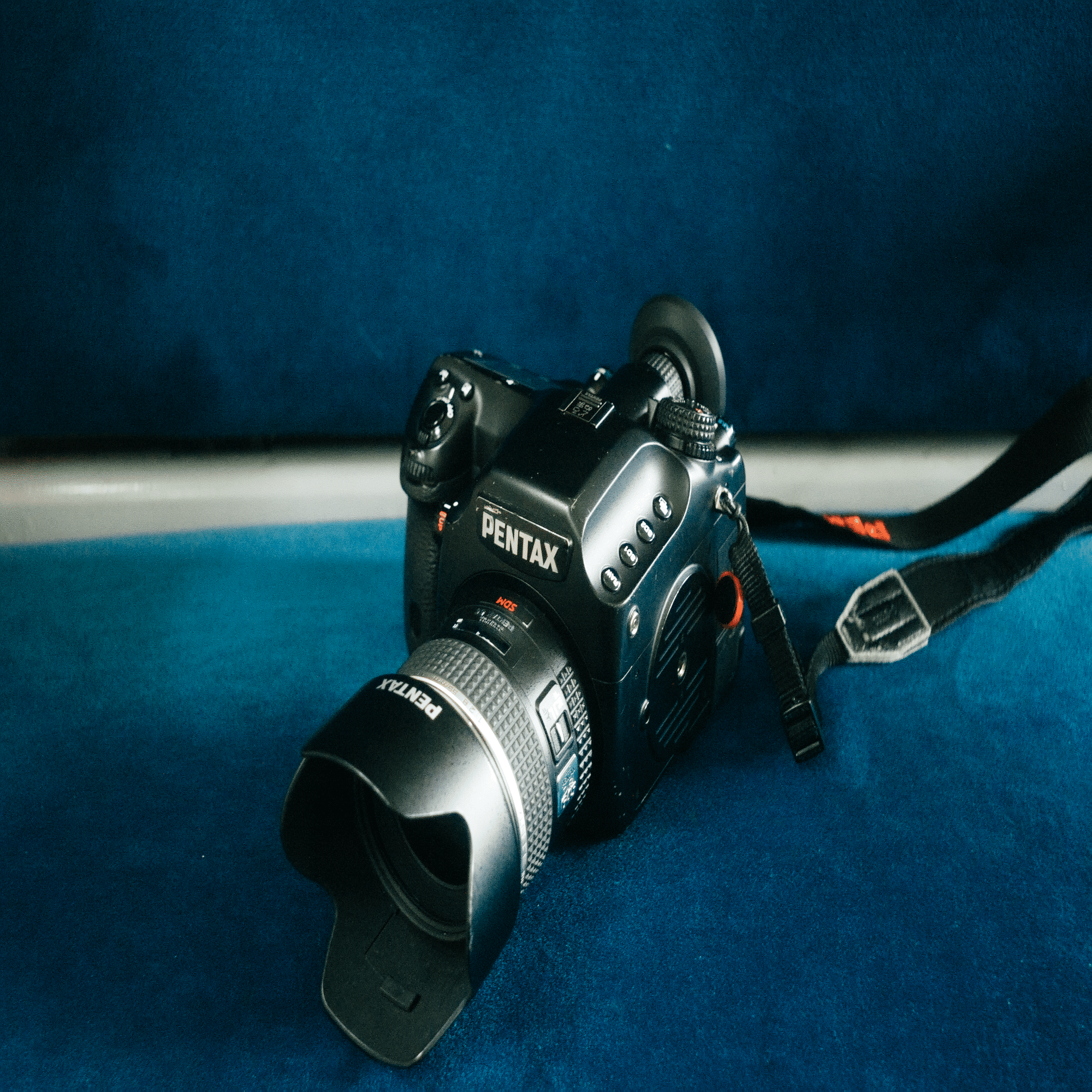 PENTAX *ist D。初代ペンタックスデジタル一眼レフの核心｜Sven.