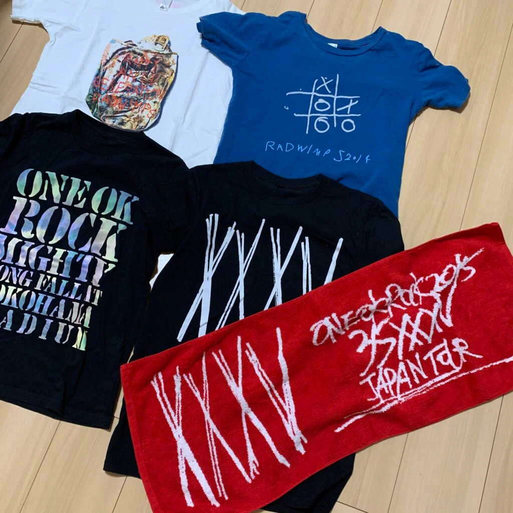 捨てられないライブTシャツやタオルを処分する決意。心を軽くしよう