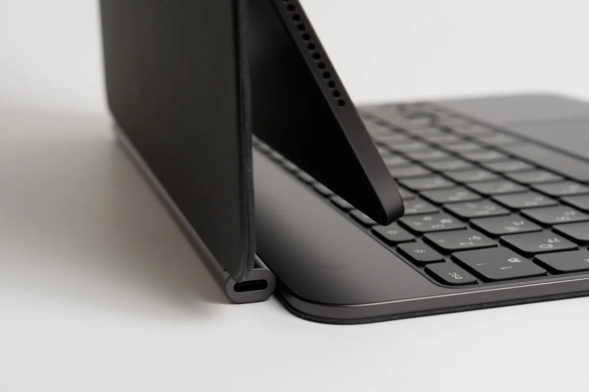 iPad Pro用Magic Keyboardのカンチレバー