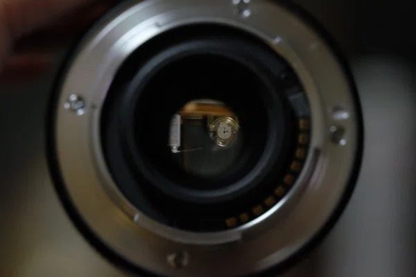 今のレンズを昔のフィルムカメラに取り付けたらどうなるか？を試して