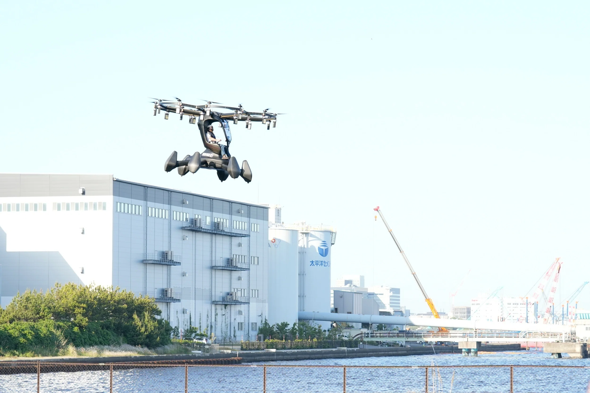 2050年の東京の暮らし」とは？「空飛ぶクルマ」の都内初飛行もレポート