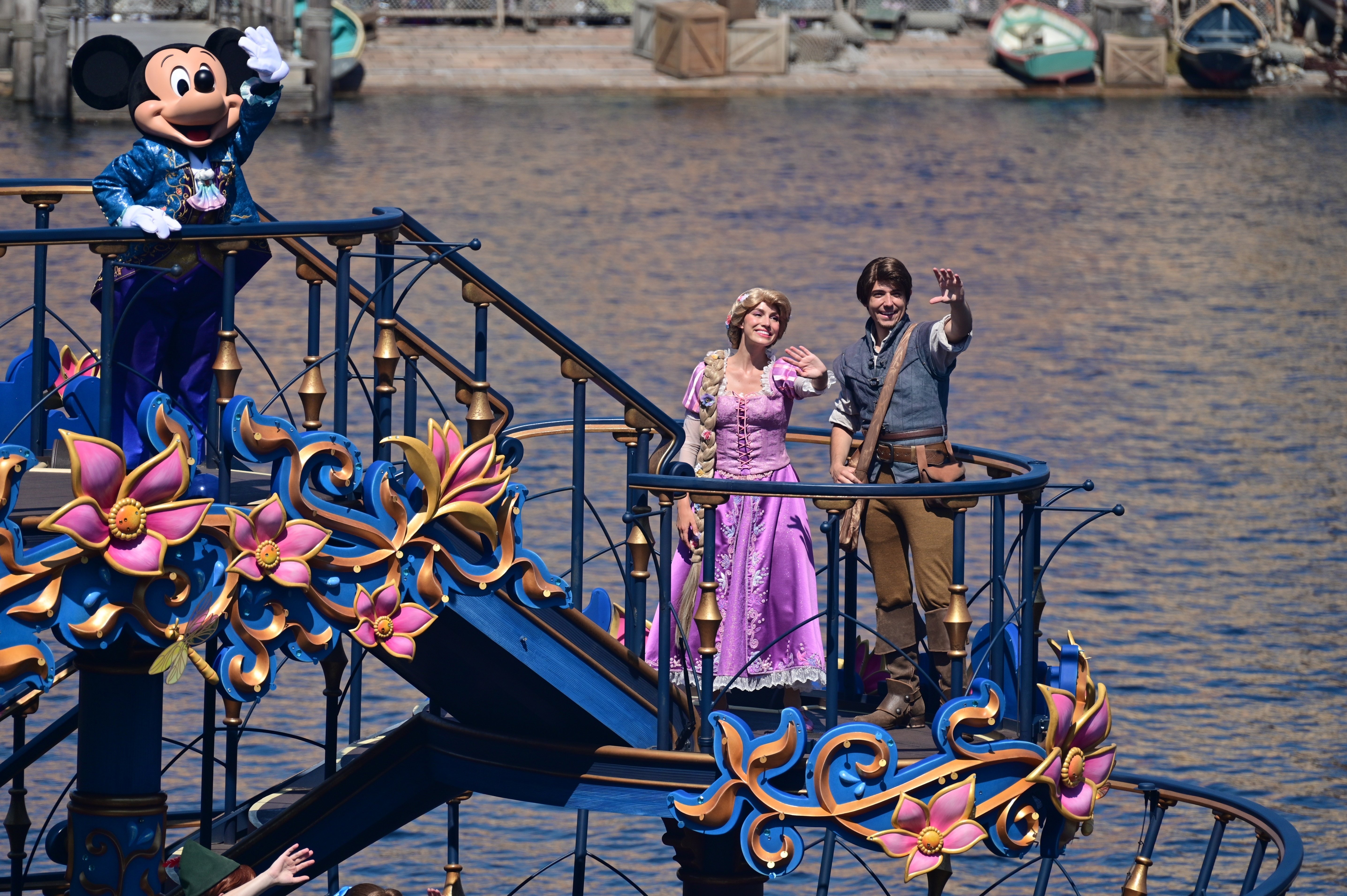 新レンズ「NIKKOR Z 28-400mm f/4-8 VR」をディズニーシーで使ってみた