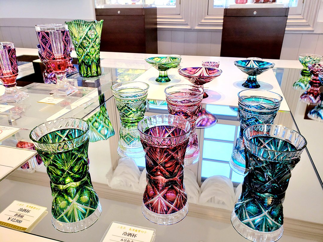 中根 櫻龜さん〜薩摩切子復興の立役者〜｜ムサビ通信 社会形成デザイン