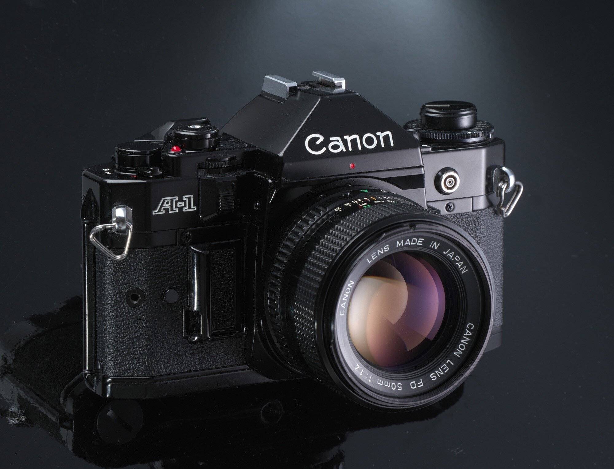 ORIBE STORE様 Canon A-1 フィルム一眼レフカメラ ＆ストロボ ケース付】Canon A-1 フィルムカメラ レンズ ストロボ 望遠レンズ