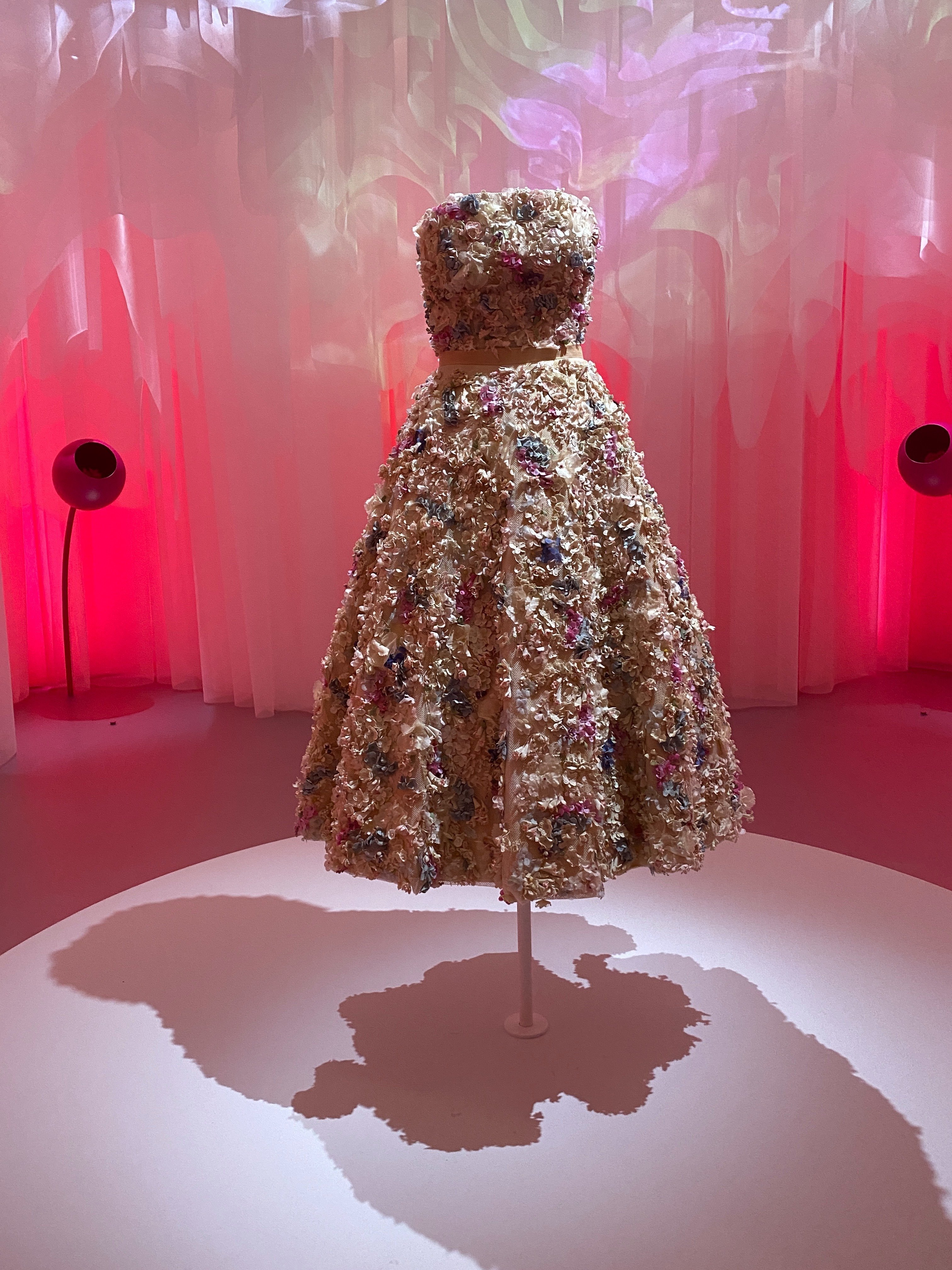 ミス ディオール展覧会ーある女性の物語」Miss Dior Exhibition