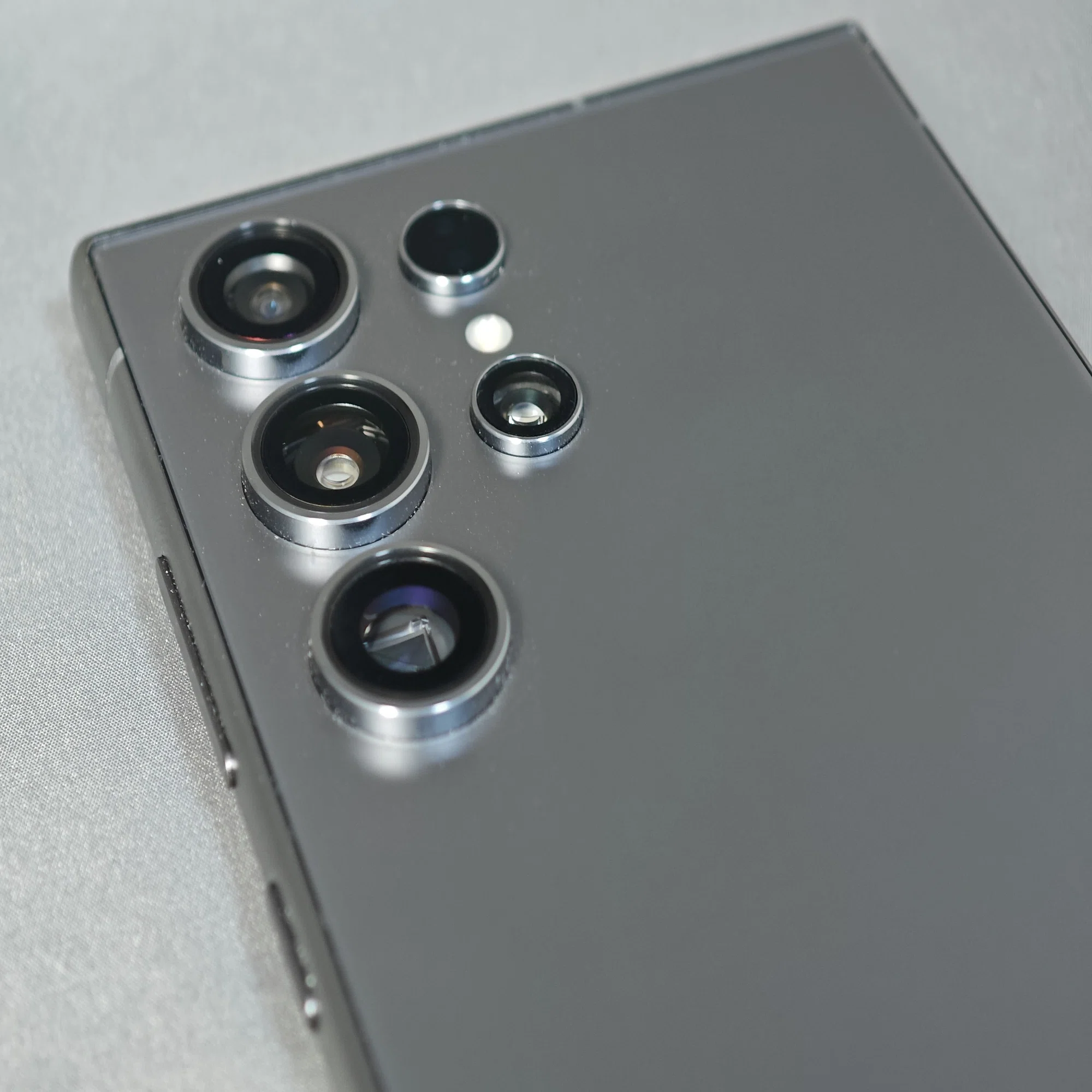 Galaxy S24 Ultra長期使用レビュー｜ゲームや普段の動作、カメラも非常 