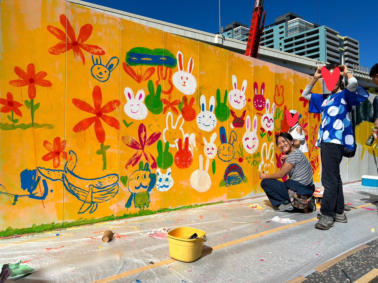 ウオールアート　A4 　「駅で待つ女学生」 AMERICAN HOLICDAY＠横浜市・石川町にて『みんなで描く壁画アート』を