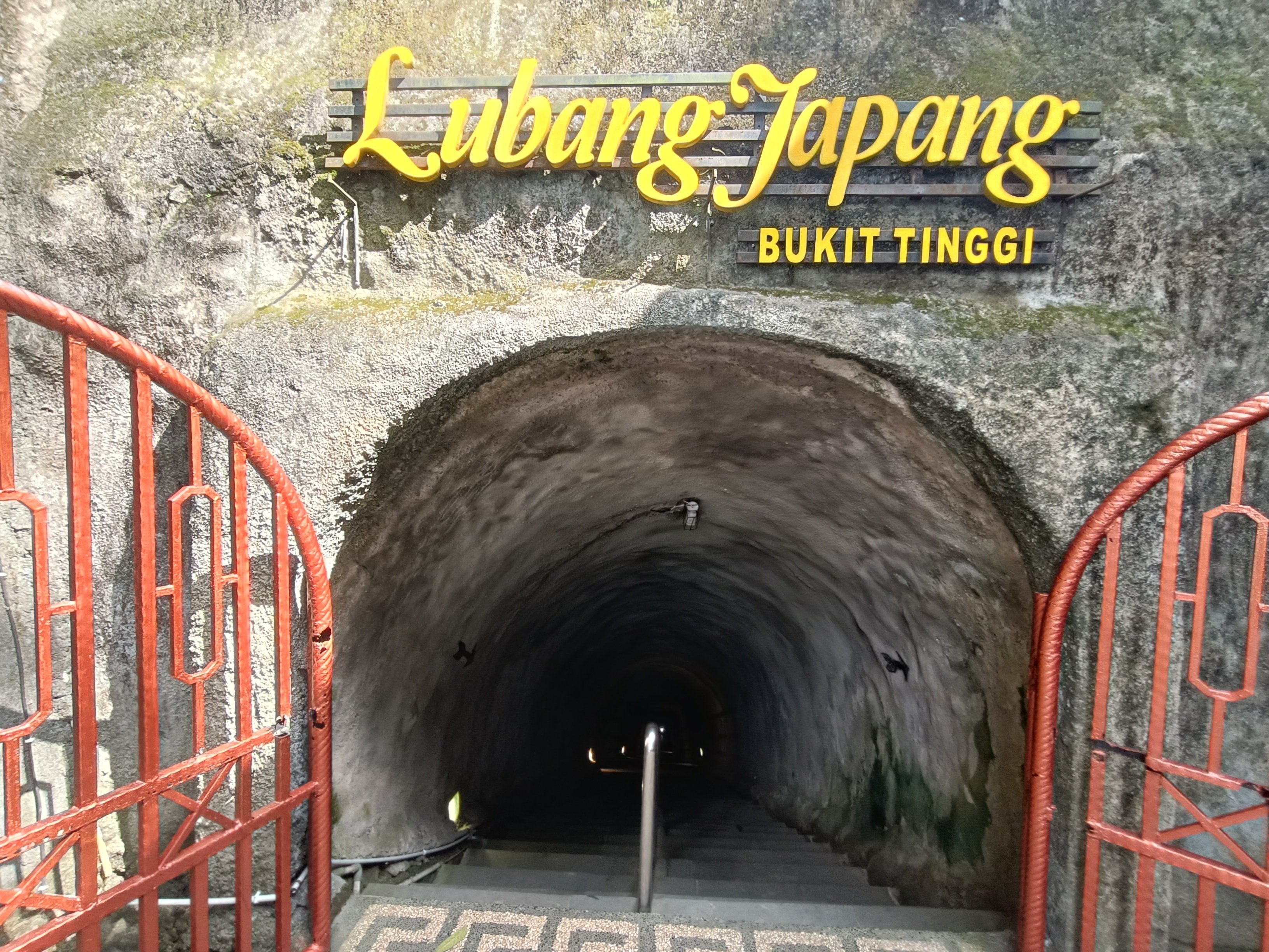 トランプ大統領、ペンシルベニア州で集会を開き、日本製鉄と 南方占領地　スマトラ無加刷使用例　13Ｓ24E オンピース　送料込み　 US