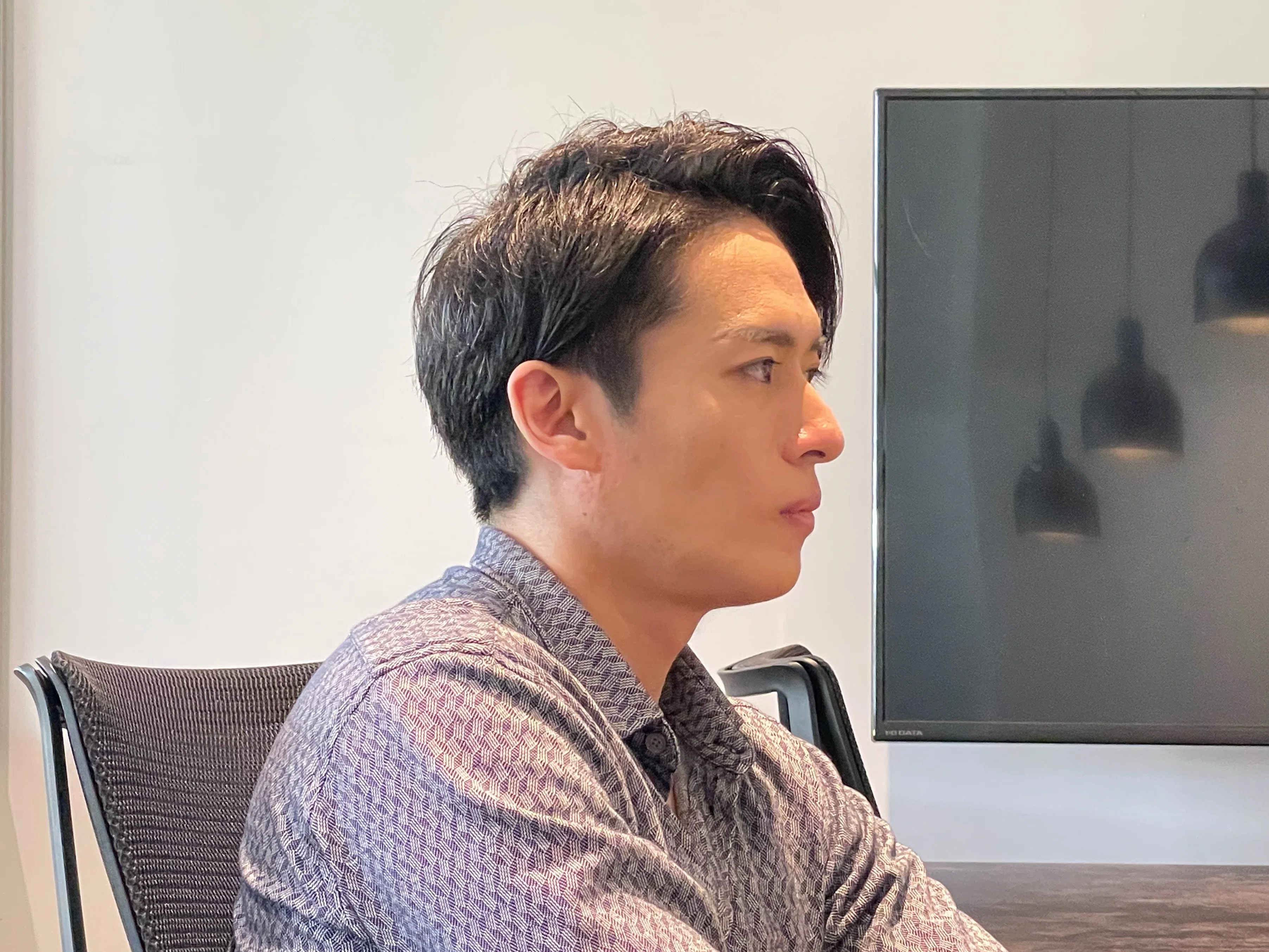 より自由なアーティスト活動のためにビジネスパーソンとしての幅を