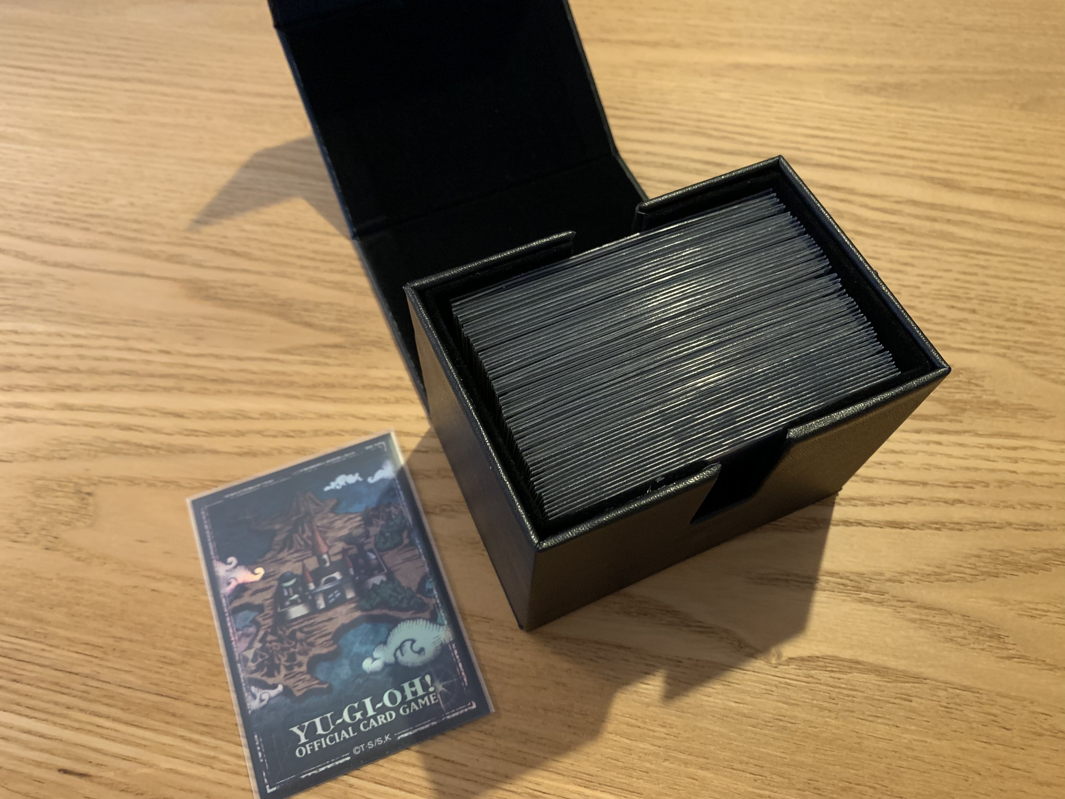 ［72］遊戯王　サプライまとめ売り(スリーブ、ディスプレイケース) カードサプライ】カードディスプレイケースの使い方【KONAMI製】