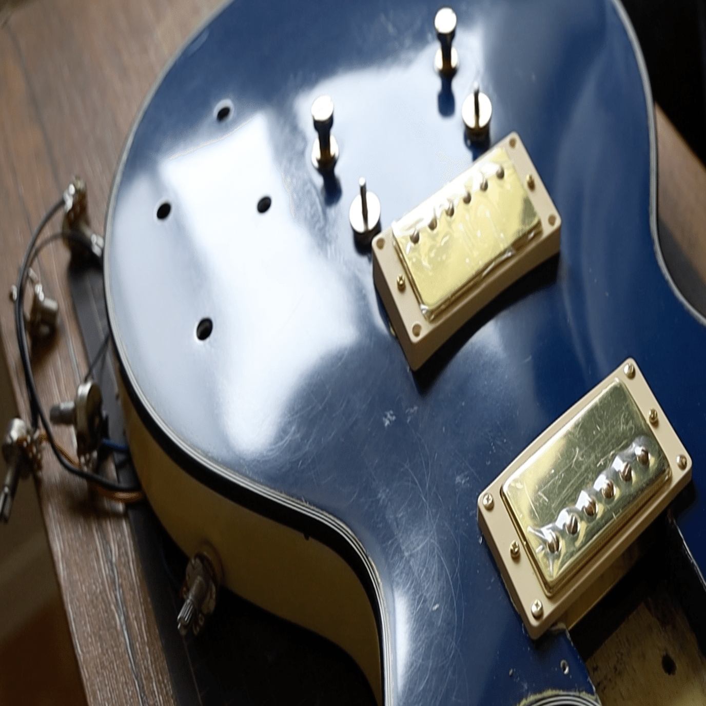 Fresher レスポールタイプのレストアとモディフィケーション 4