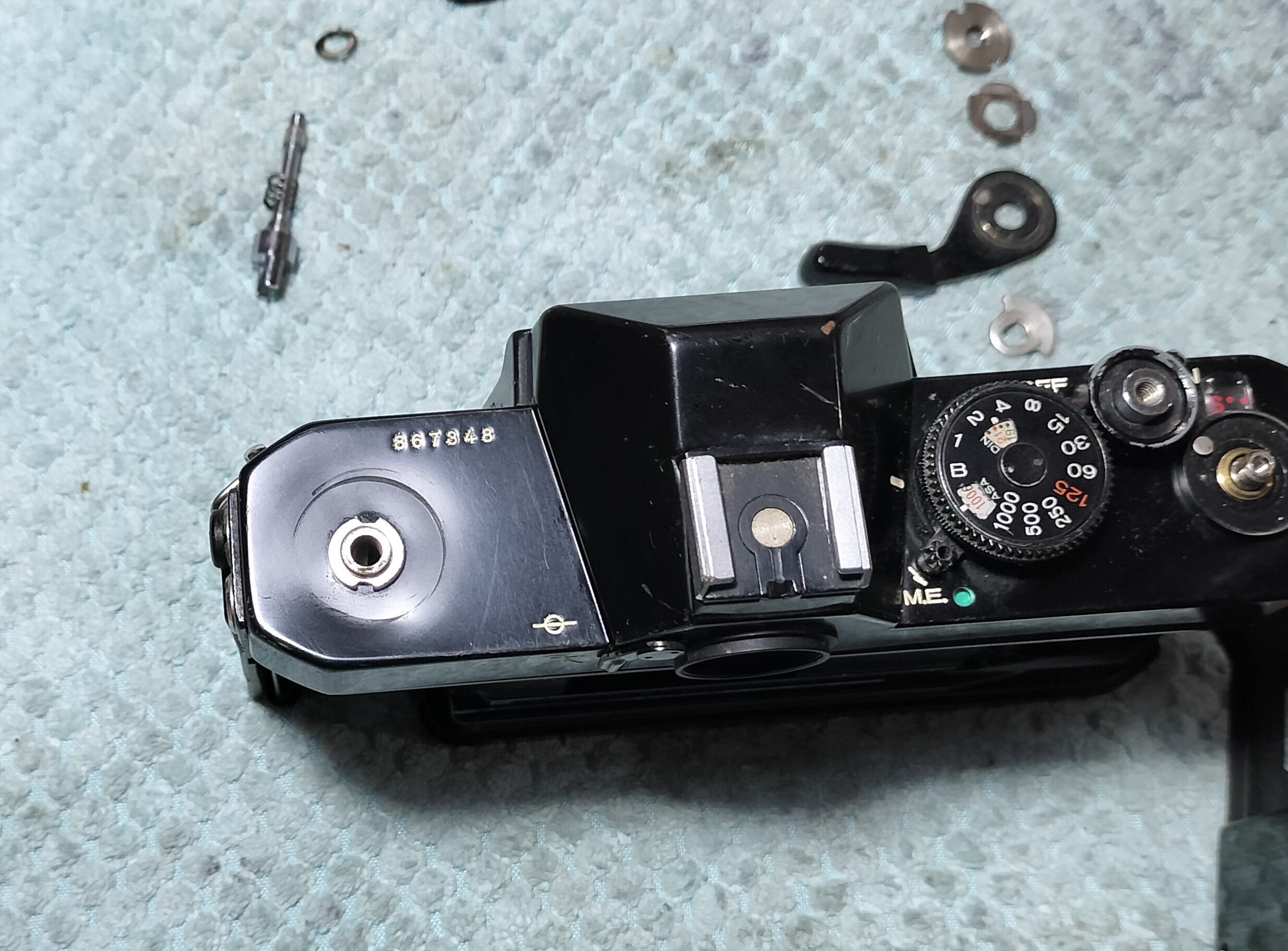 KONICA AUTOREFLEX T3の分解｜フィルムカメラ修理のアクアカメラ