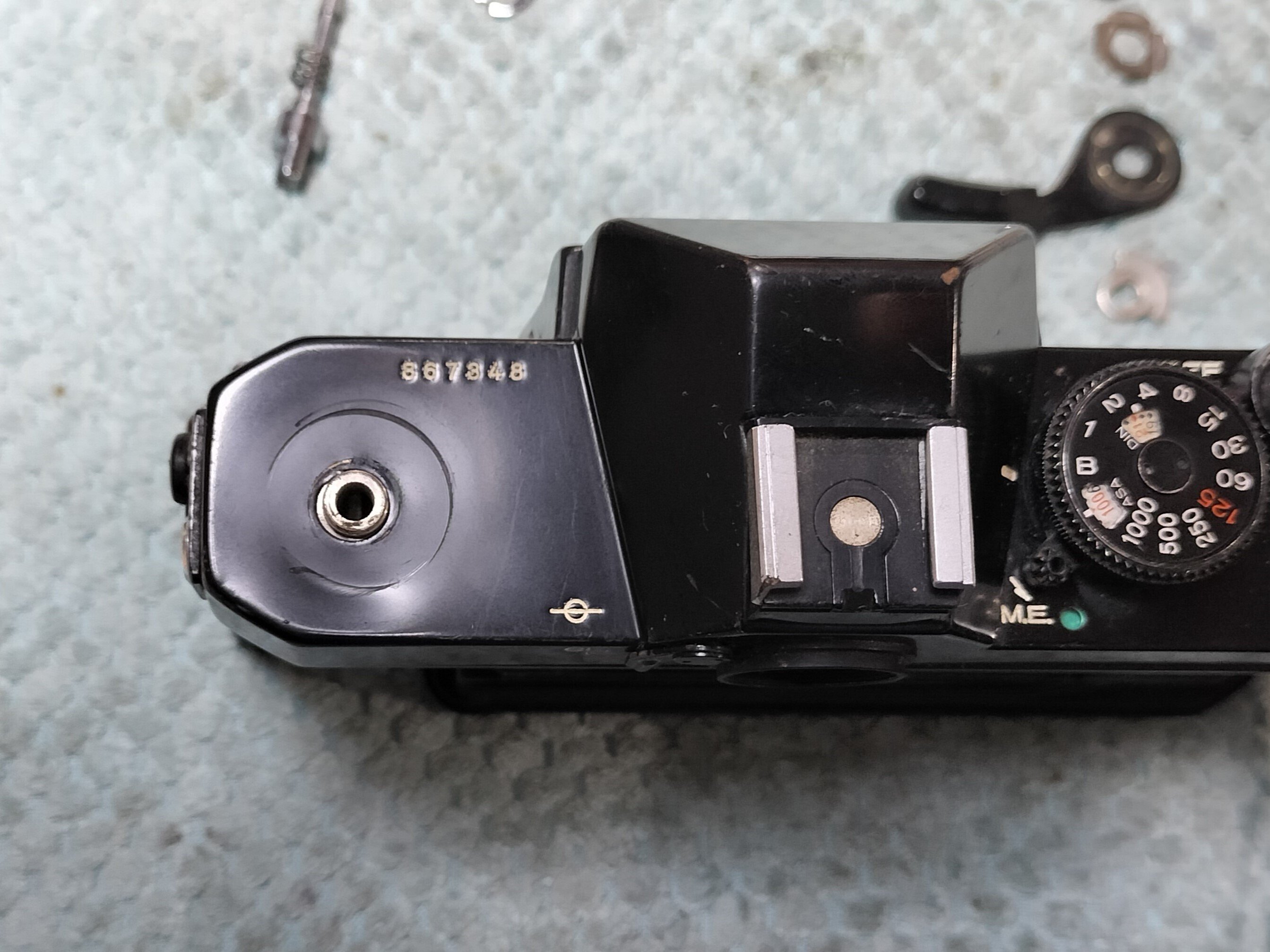KONICA AUTOREFLEX T3の分解｜フィルムカメラ修理のアクアカメラ