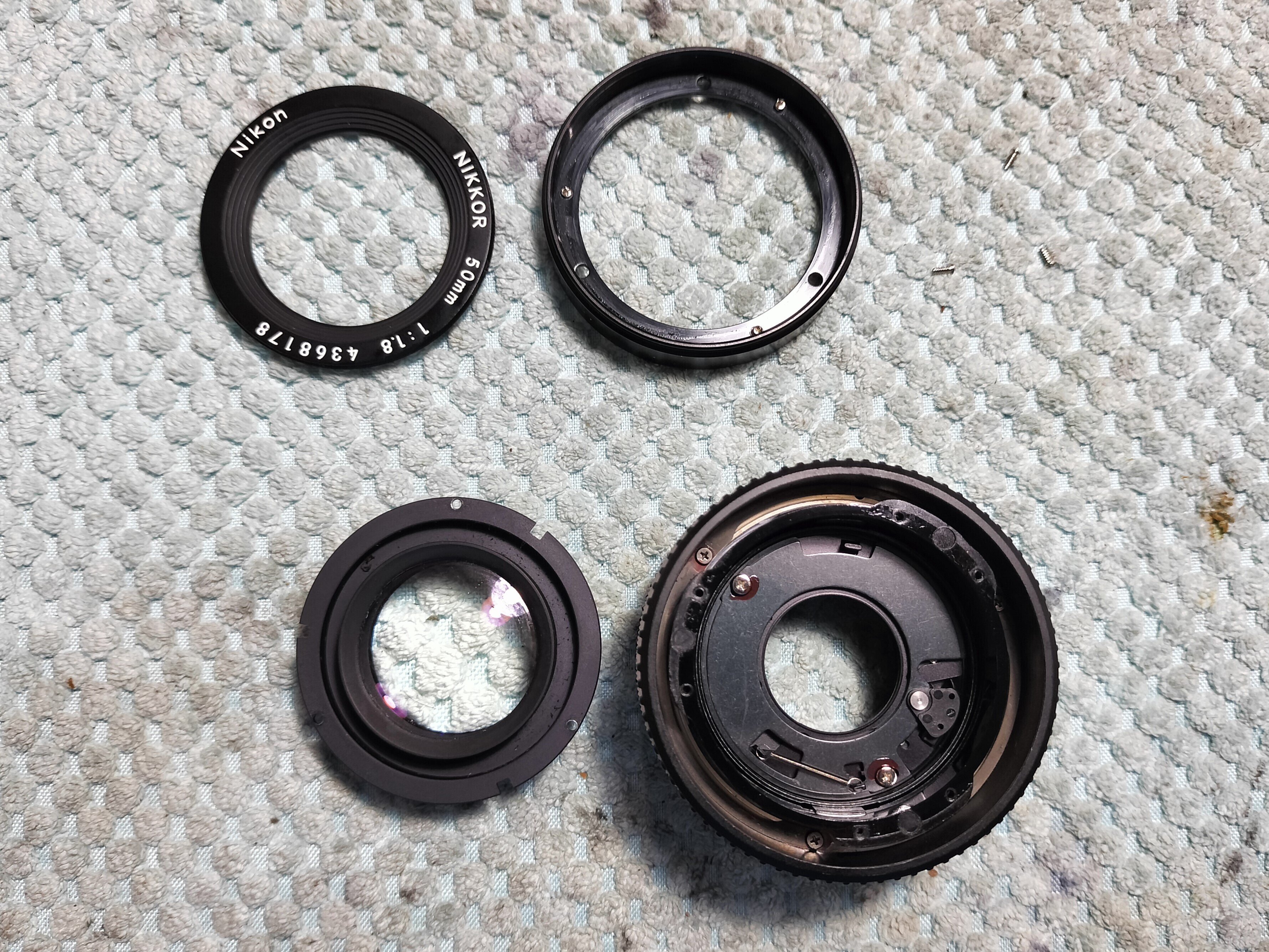 Nikon Ai-s 50mm F/1.8の分解|フィルムカメラ修理のアクアカメラ Nikon Ai-s 50mm F/1.8の分解|フィルムカメラ修理のアクアカメラ