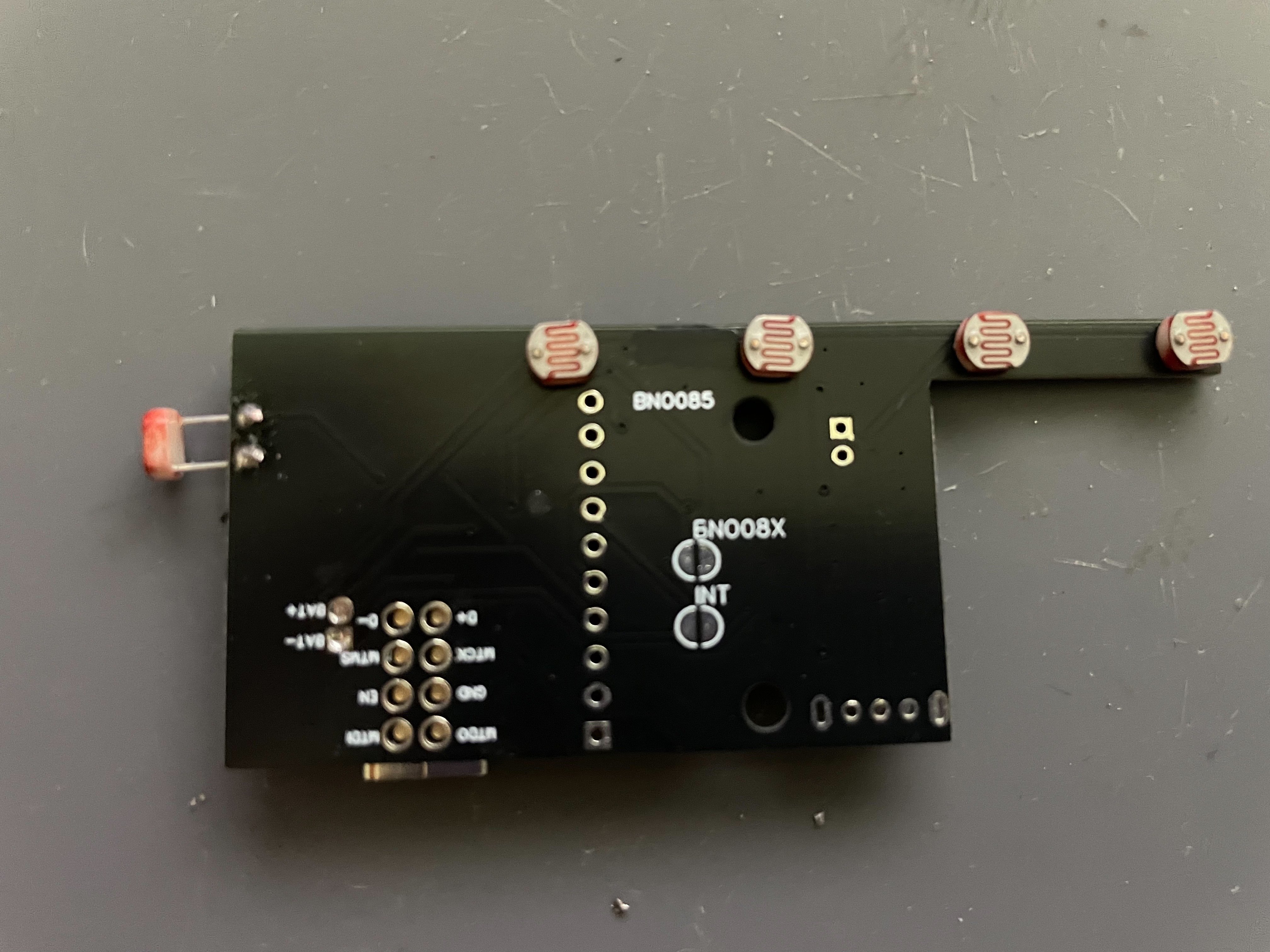 3DVtuber向けの安価な無線ハンドトラッキングデバイスを作る