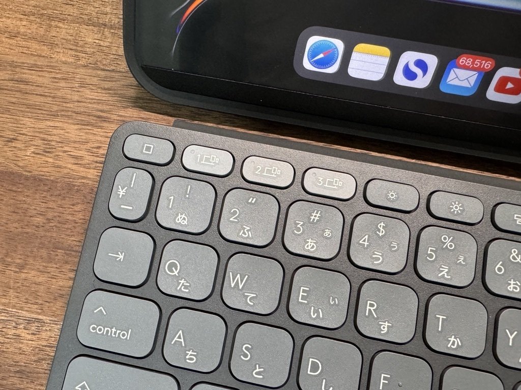 iPad 10 Magic Keyboard folio（JIS/日本語配列） ☘️iPad 10 Magic Keyboard folio（JIS/日本語配列）