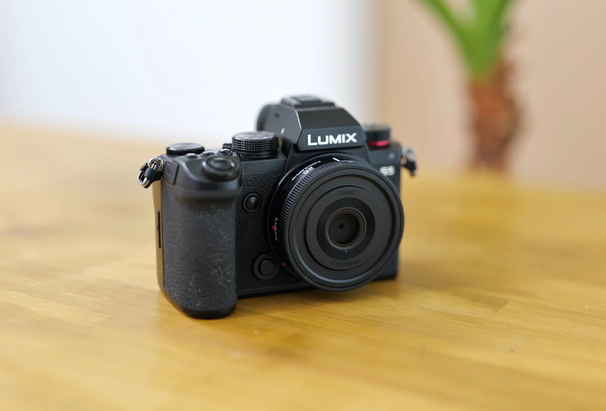 パンケーキレンズLUMIX 26mm F8【レビュー】｜I