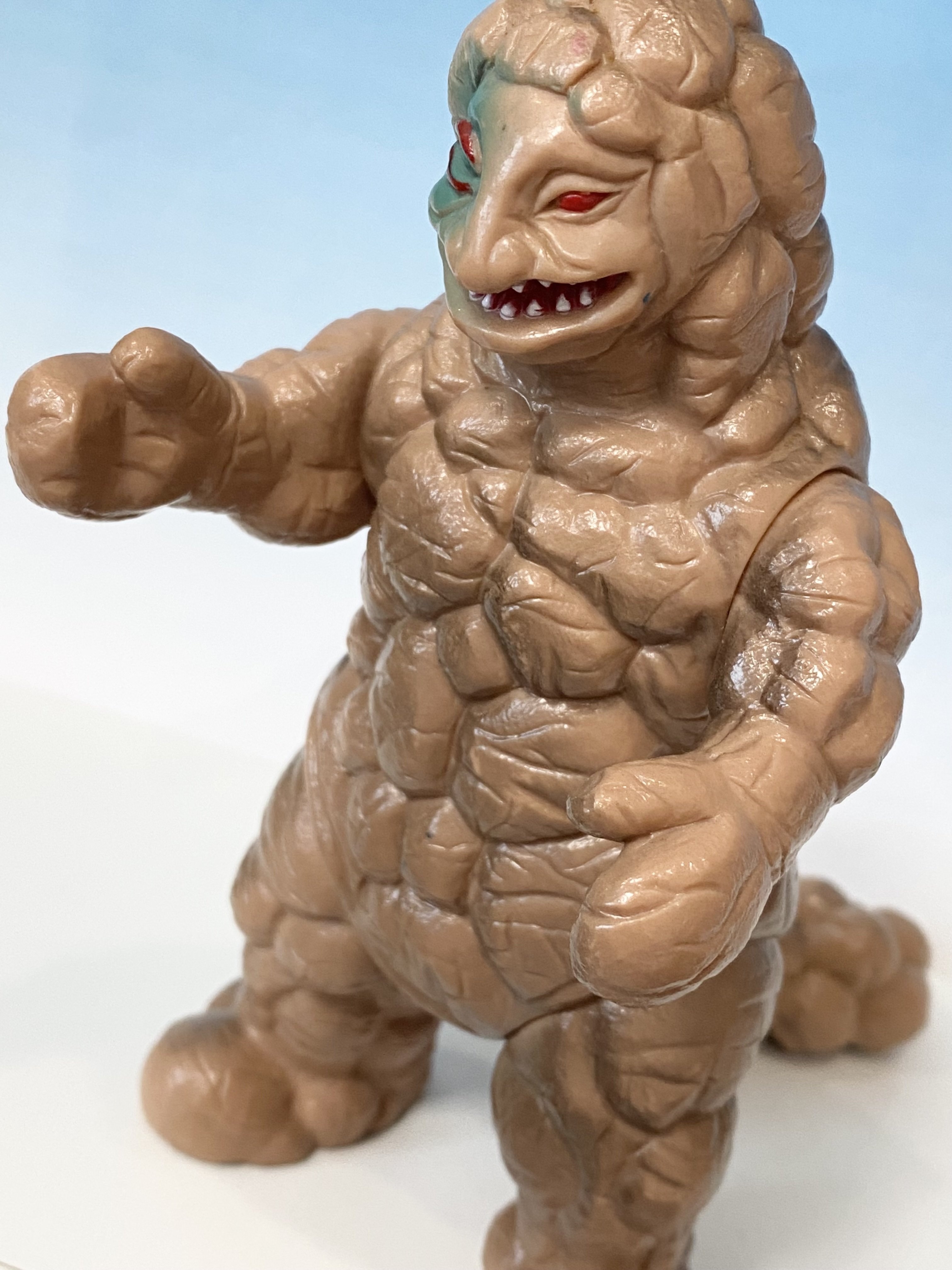 ウルトラ怪獣シリーズ800 音波怪獣シュガロン｜yahiko