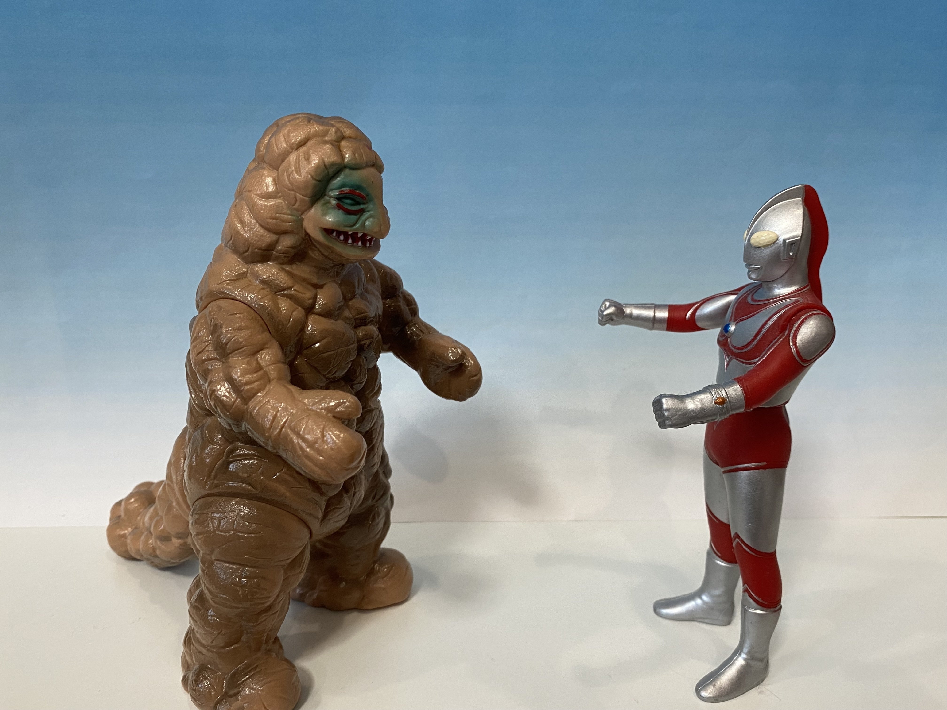 ウルトラ怪獣シリーズ800 音波怪獣シュガロン｜yahiko