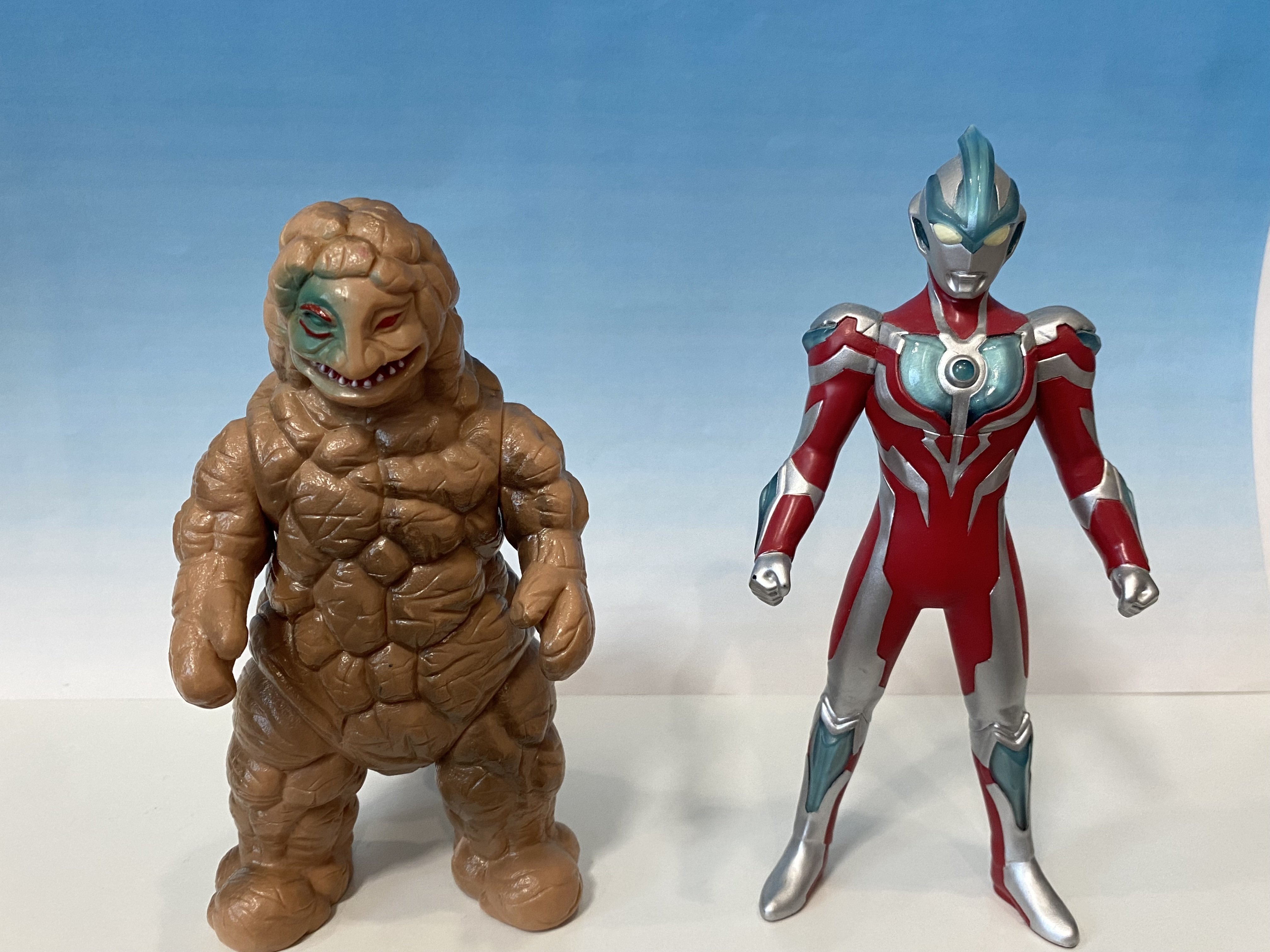 帰ってきたウルトラマンの怪獣 シュガロンのソフビです。 ブルマァク