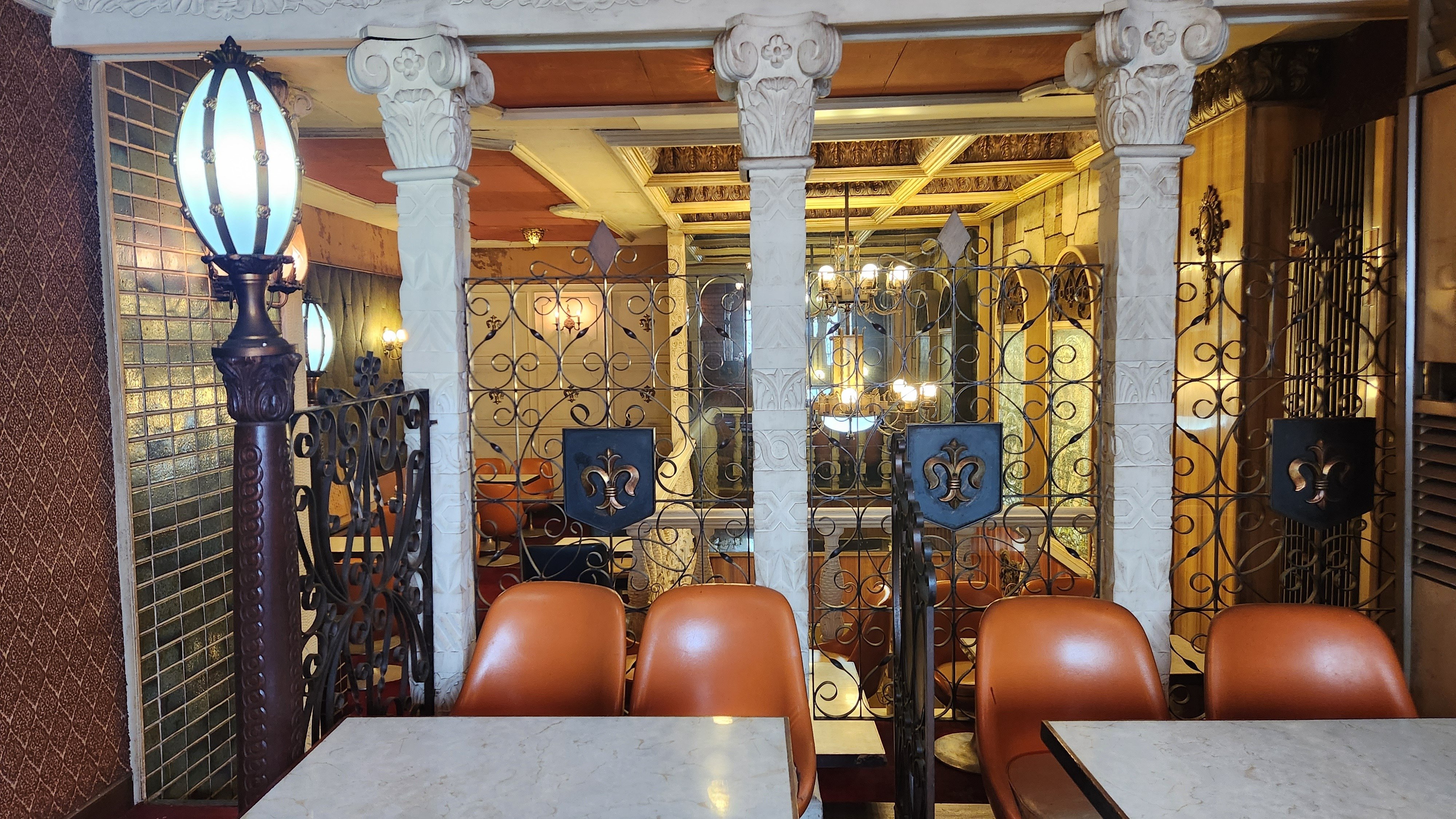 定刻、喫茶で【2024年6月 純喫茶巡りレポ】｜前髪