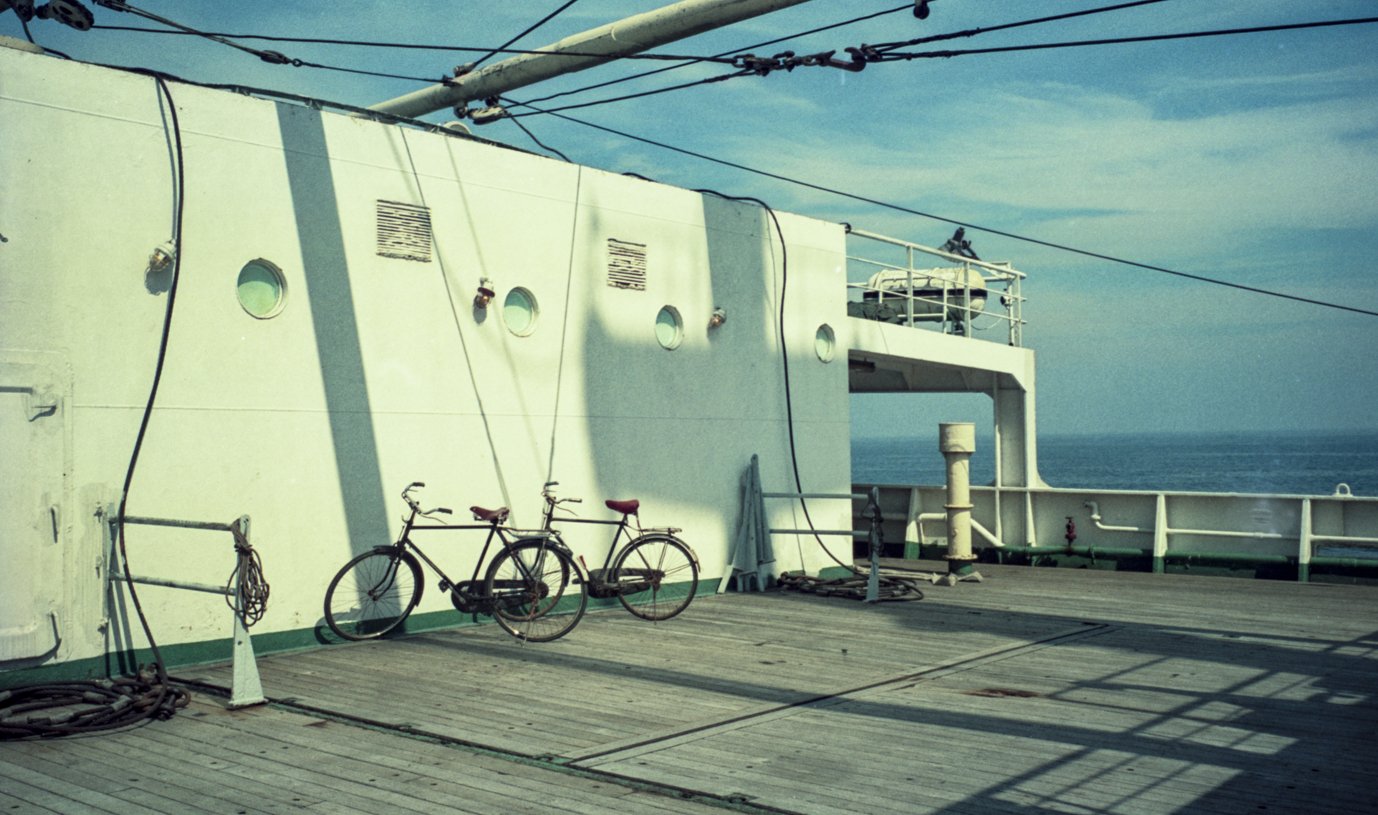 【専用】ヴィレッジハウス　香港　1995年 1995年のバックパッカー11 上海ー香港｜藤代冥砂