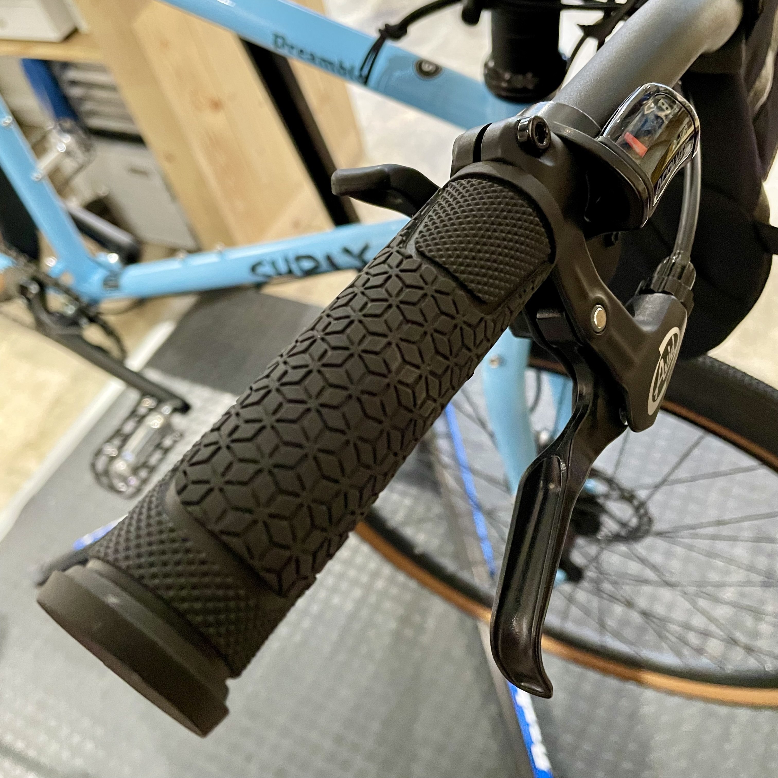 自転車をちょっといじってみたくなった人にぼくがオススメしている工具