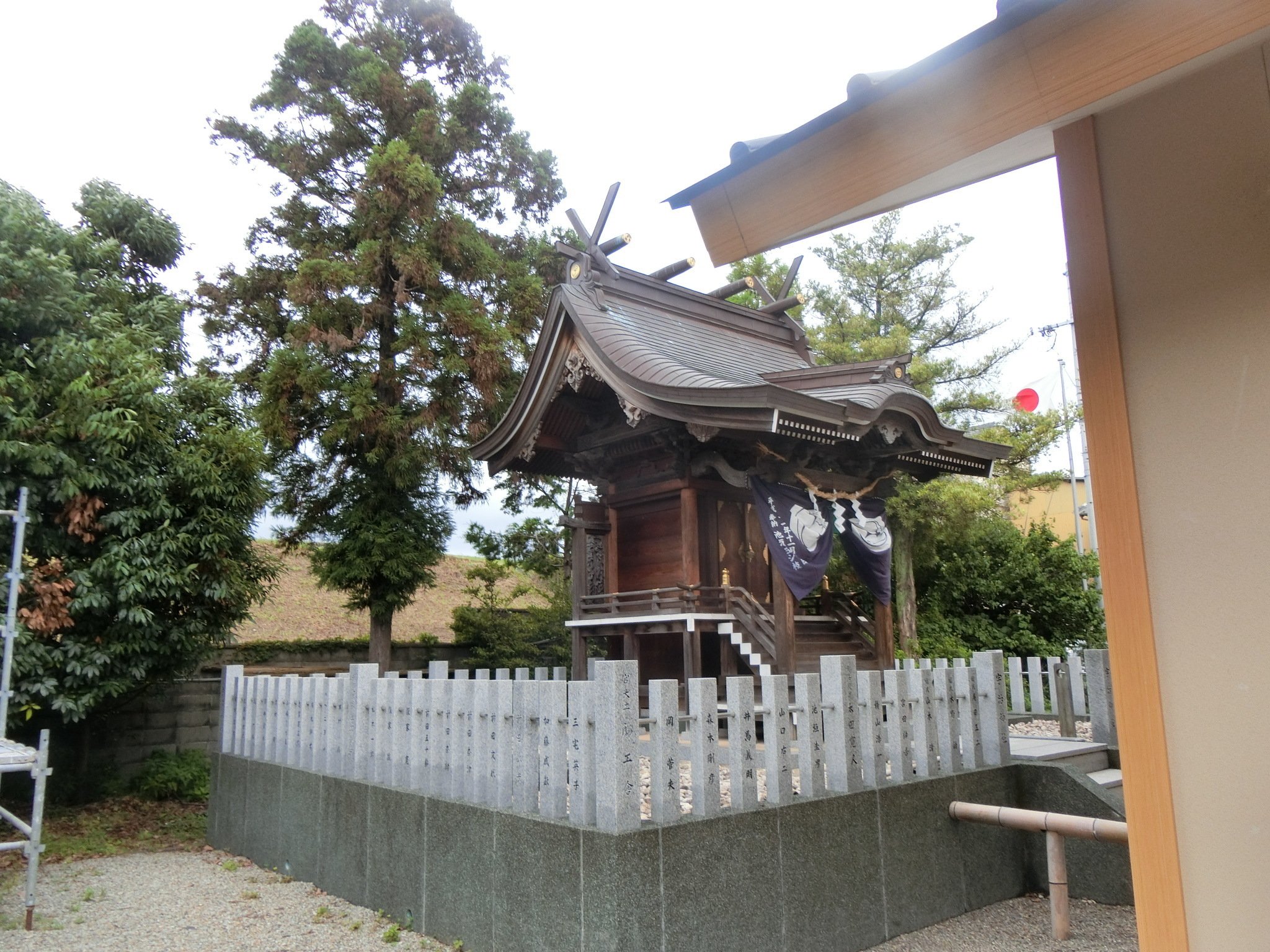 伊勢と同じ足神さん「宇治神社」伊勢神宮の古材の鳥居と紀州徳川家奉献