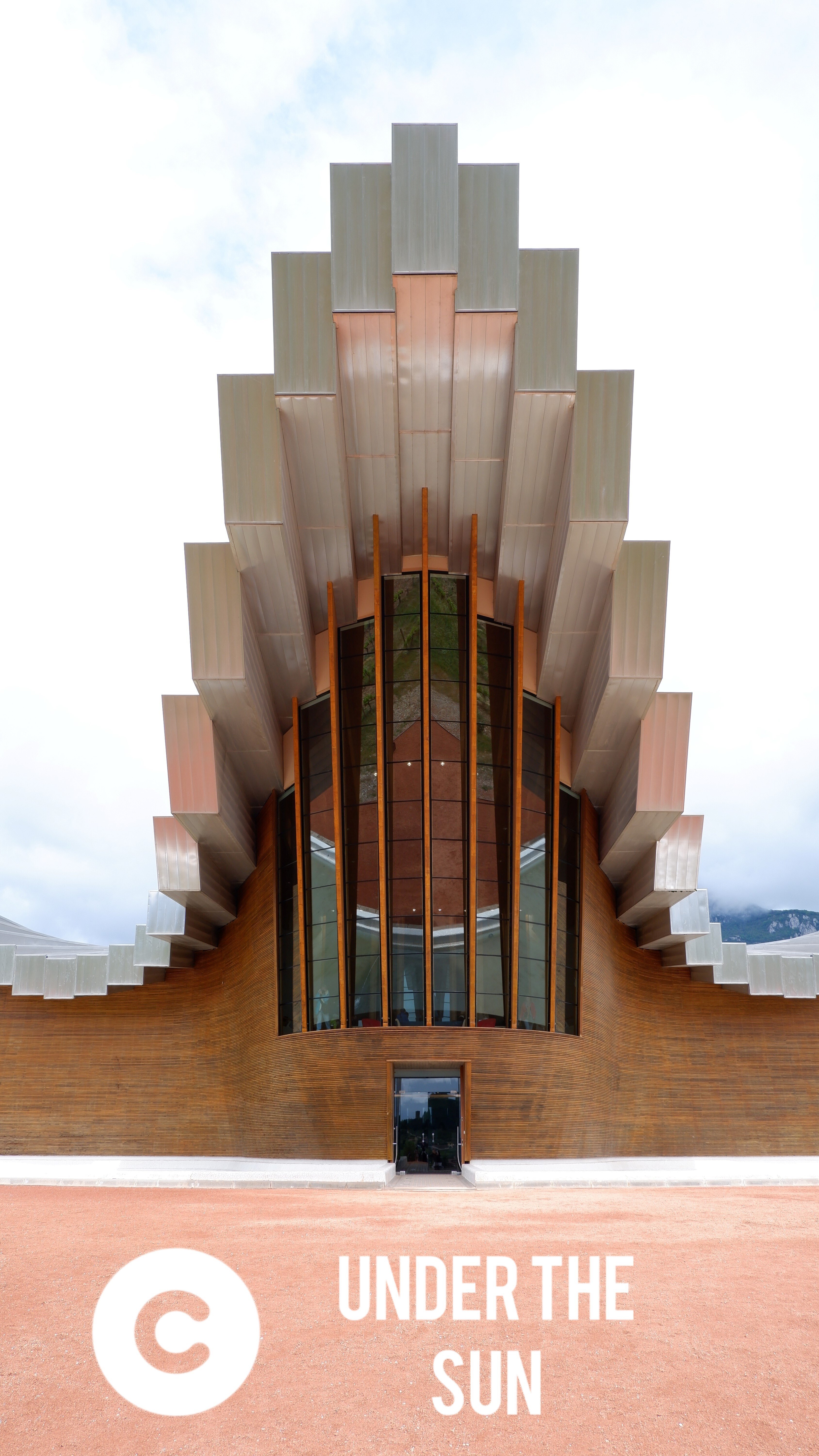 🇪🇸サンティアゴ・カラトラバの建築が美しいリオハのワイナリー