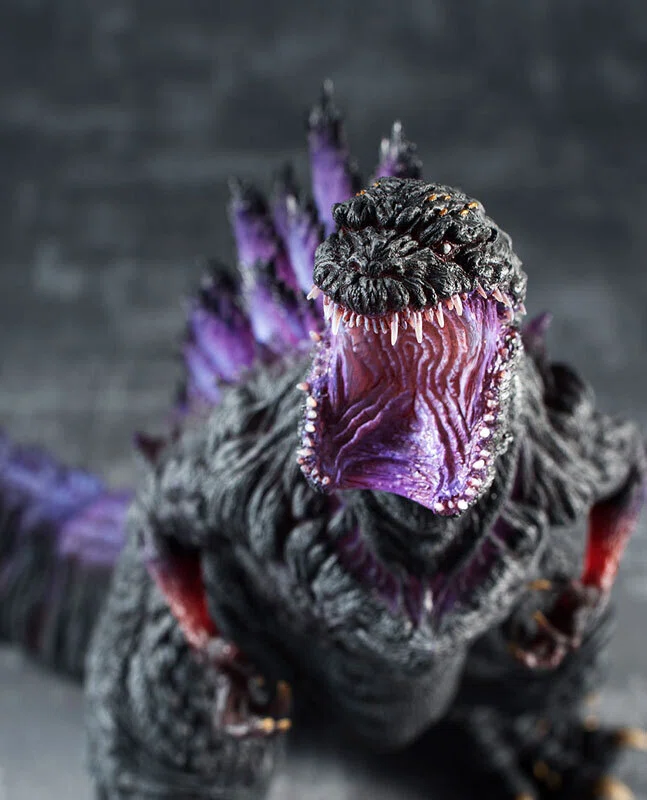 シン・ゴジラ』今にも動き出しそうなド迫力の姿を見よ！怪獣フィギュア