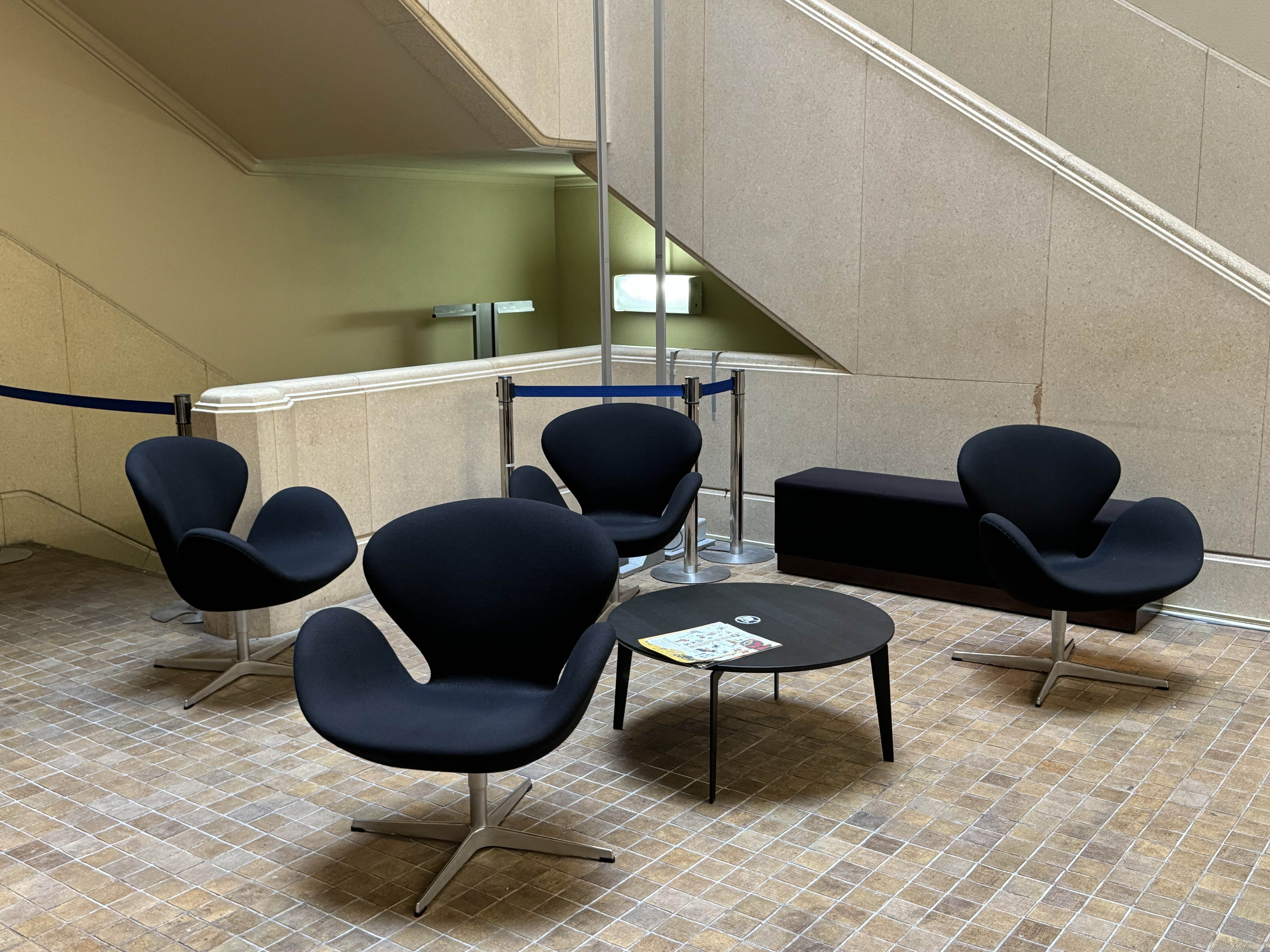 美術館の椅子 70歳の椅子 】 チェア Design : 水之江忠臣 1954年に神奈川県立