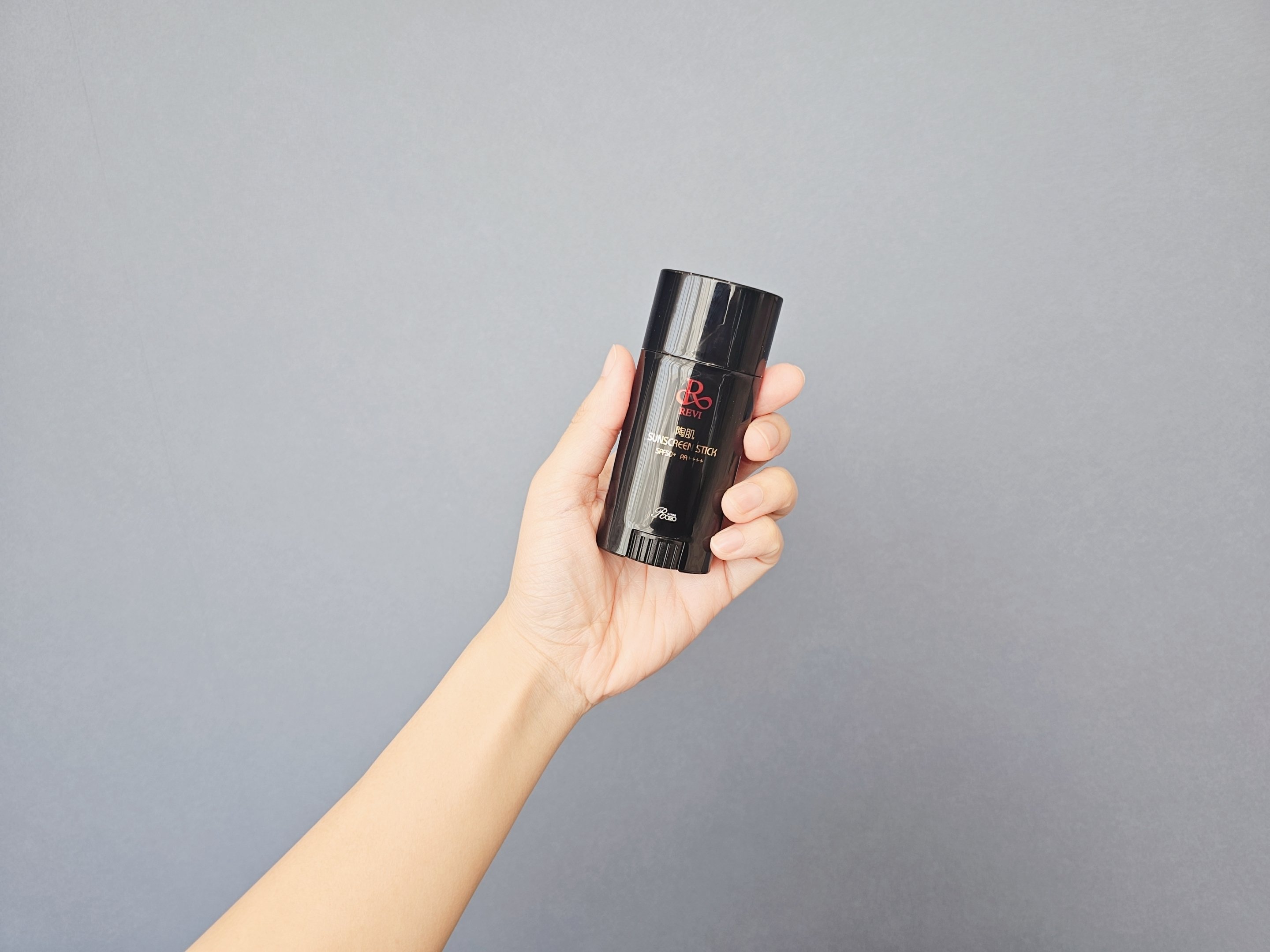 ルヴィ 2個セット 陶肌 サンスクリーン スティック 40g REVI REVI ルヴィ 陶肌サンスクリーンスティック | REVI（ルヴィ