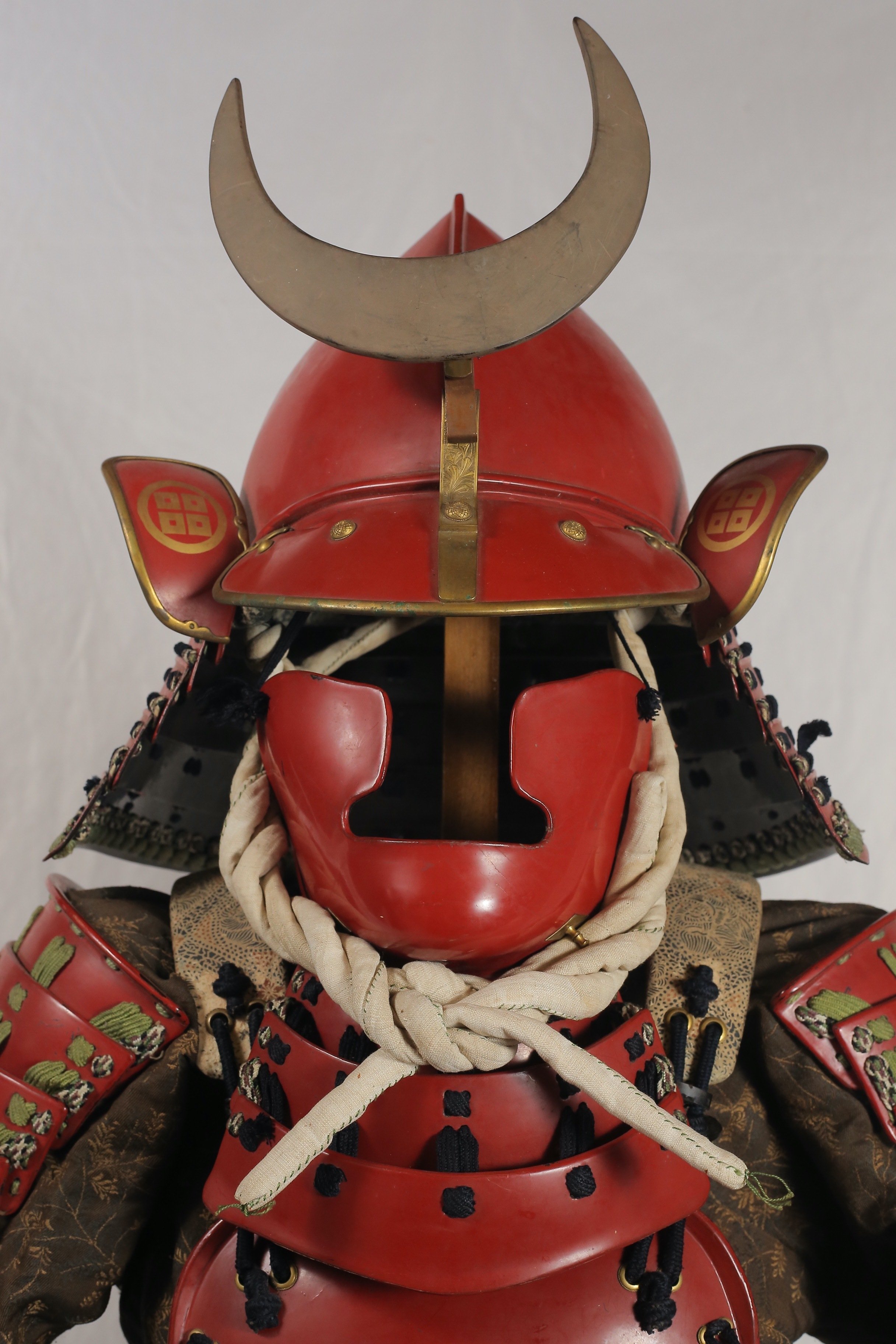 井伊直政　井伊家着用鎧　天衝横立赤備具足　徳川四天王　甲冑　鎧兜 鎧の光山堂 / 井伊氏所用写 天衝横立赤備具足