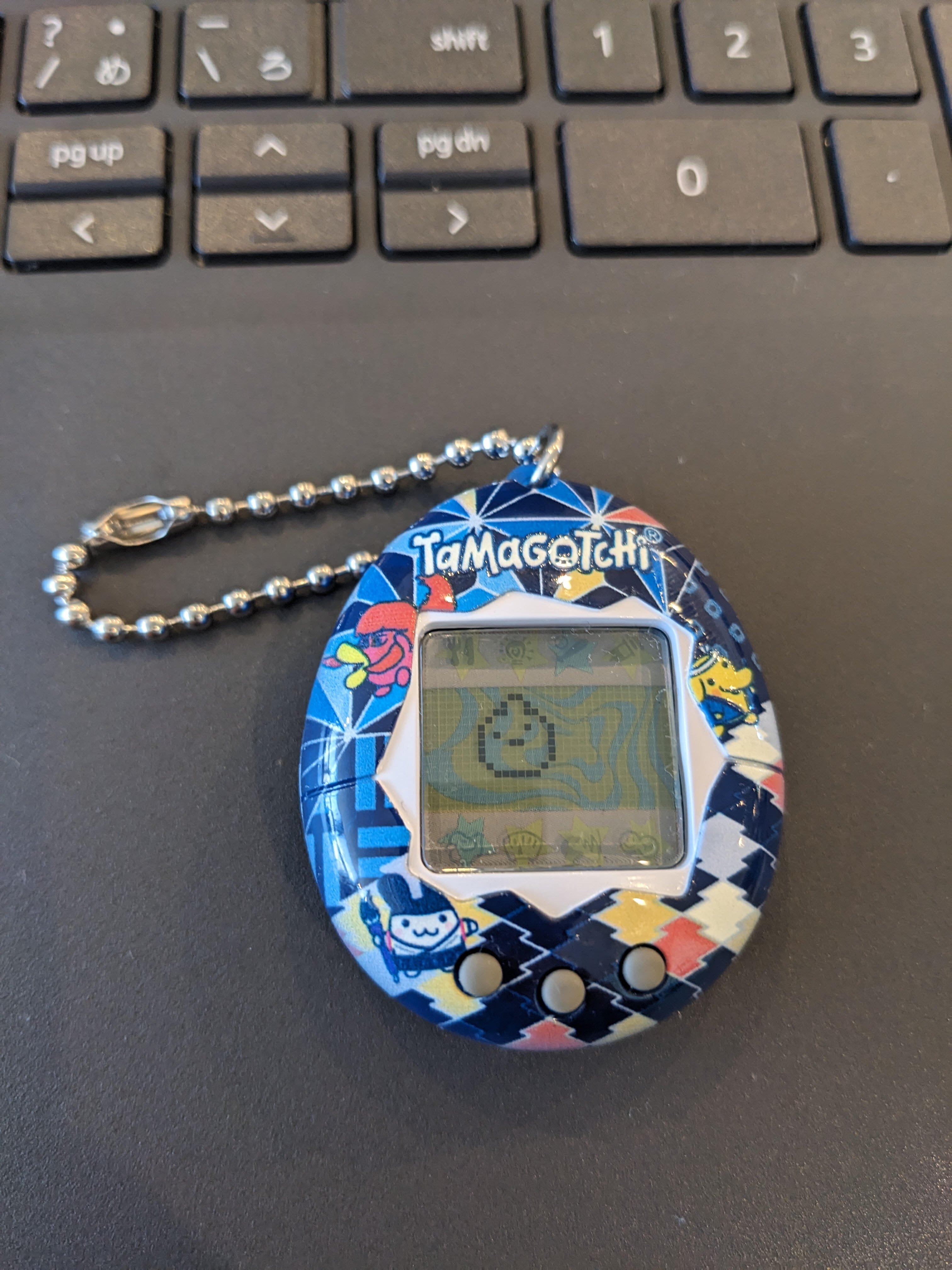 コンビニにて、ついつい、購入した「たまごっち」｜TANOSHIKA yuta(ゆた)