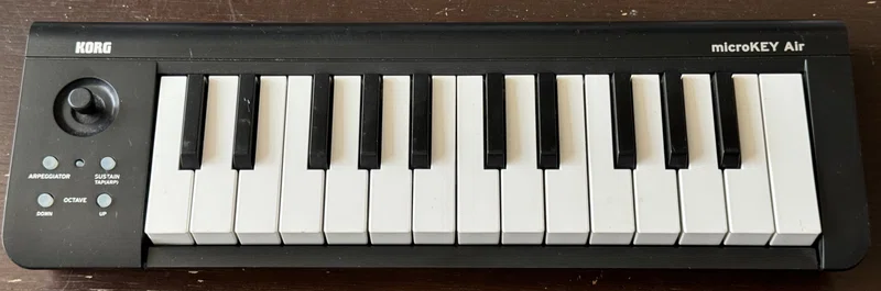 MIDIキーボードもワイヤレスにしたい - KORG microKEY2 Air｜Croquette 