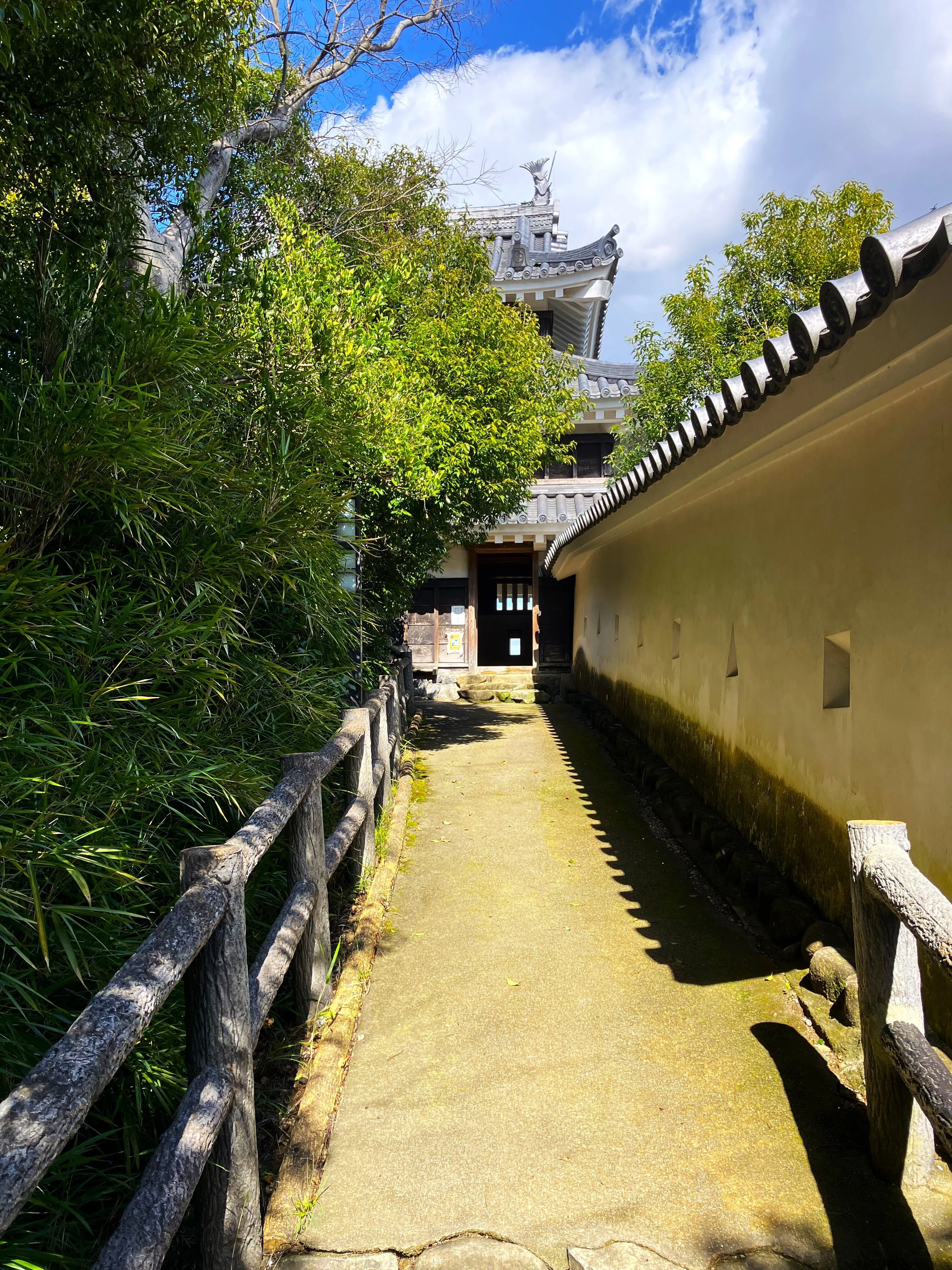 城・神社巡り】西尾城・御劔八幡宮（愛知県西尾市）｜ネコチャーン