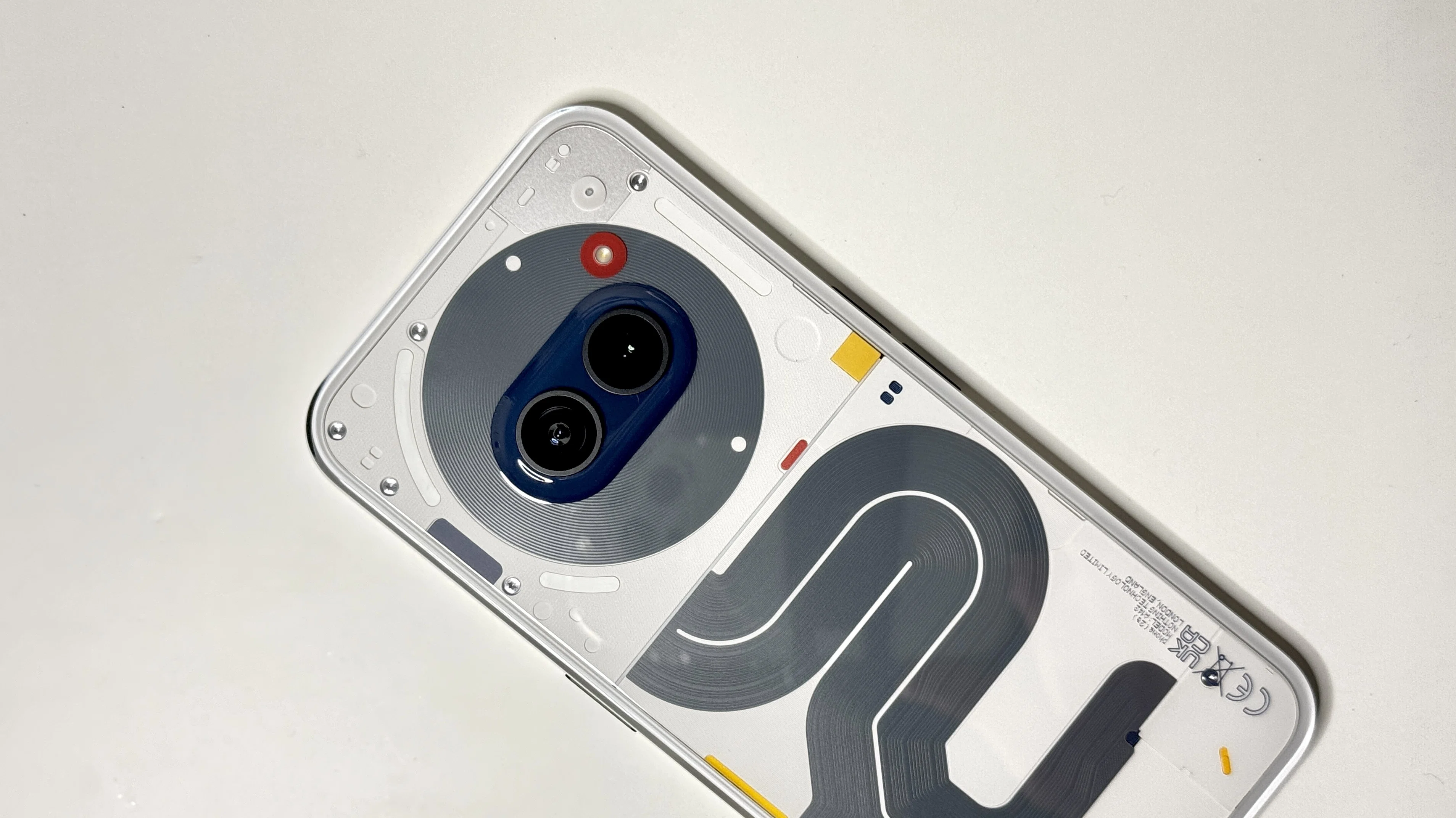 Nothing Phone (2a) Special Editionレビュー｜思わず衝動買いした 