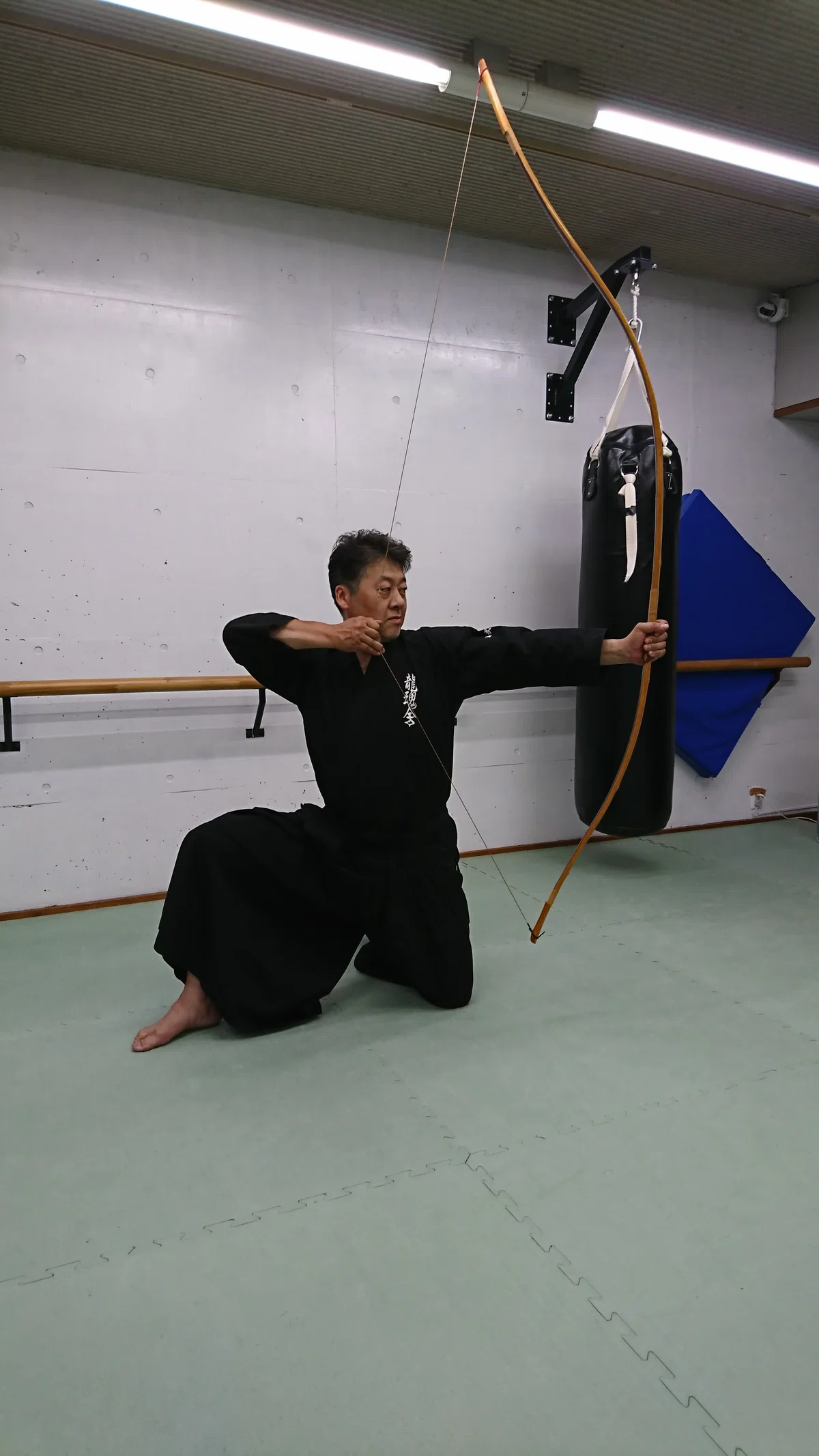 弓にハマる!|川保天骨