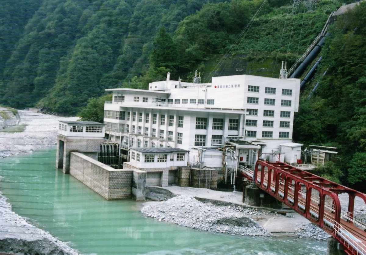黒部市のオススメ名建築5選【建築巡礼06】｜Shu Shu