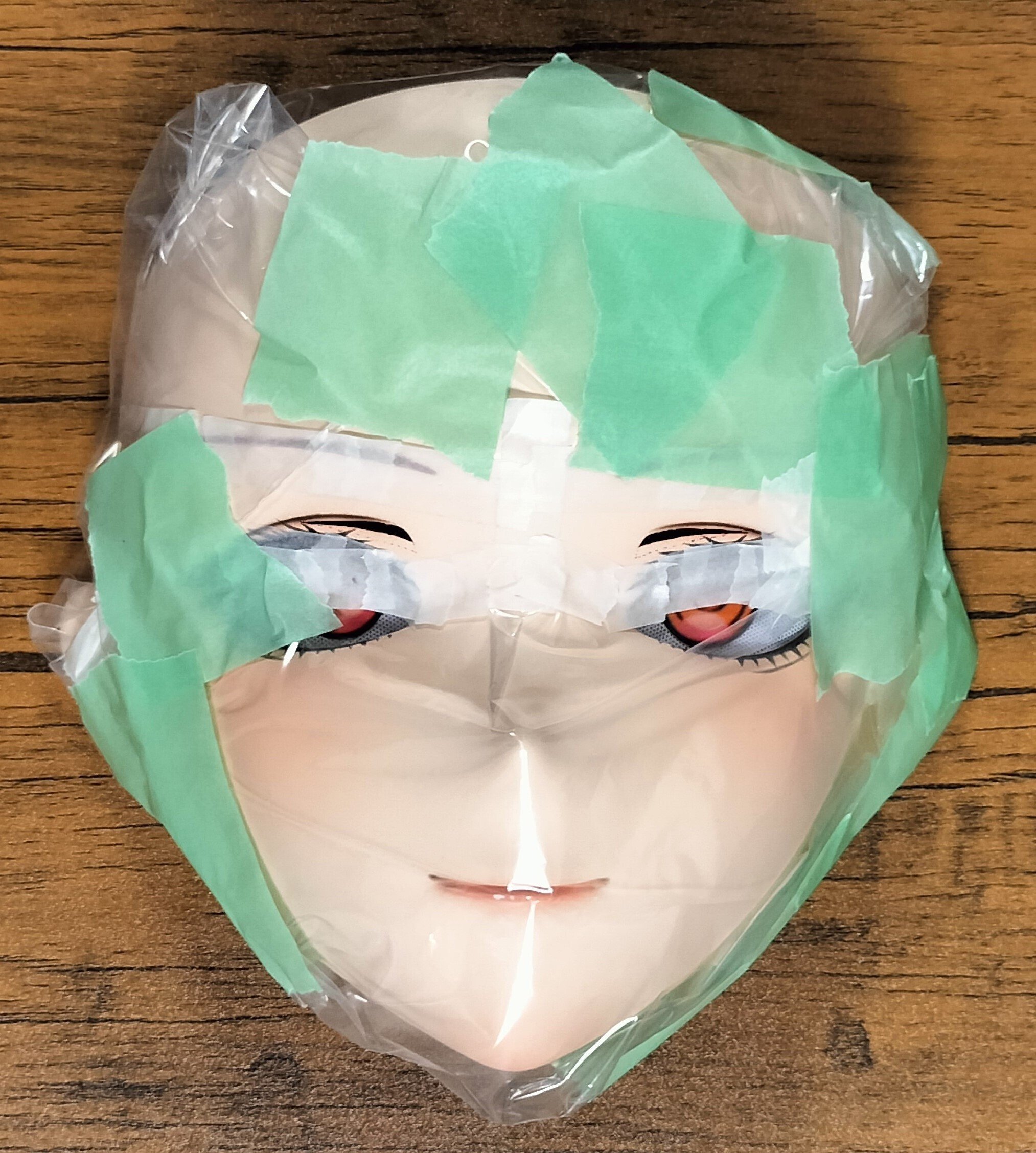 美少女着ぐるみマスク(既製品)の、目穴拡大加工とウィッグカット 美少女着ぐるみマスク(既製品)の、目穴拡大加工とウィッグカット