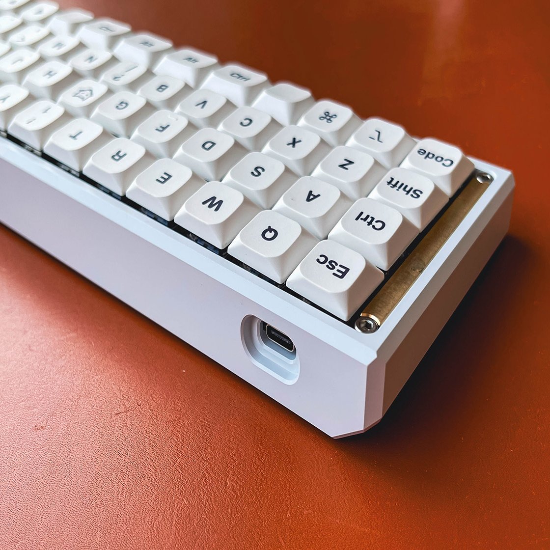 自作キーボード　O51go　完成品　40%キーボード　オーソリニア 自作キーボードO51Goを使ってみた｜三雲岳斗