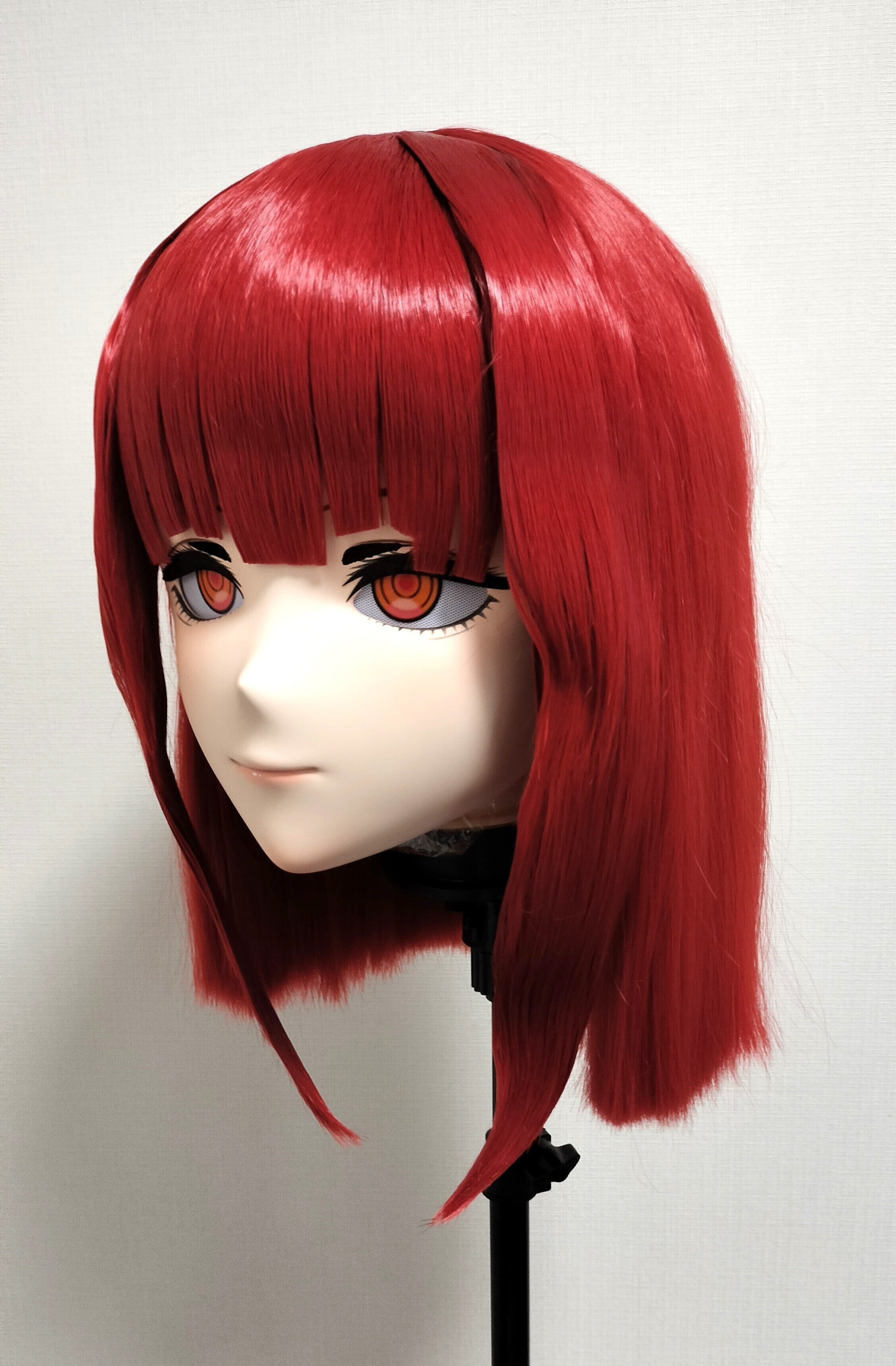 美少女着ぐるみマスク(既製品)の、目穴拡大加工とウィッグカット 美少女着ぐるみマスク(既製品)の、目穴拡大加工とウィッグカット