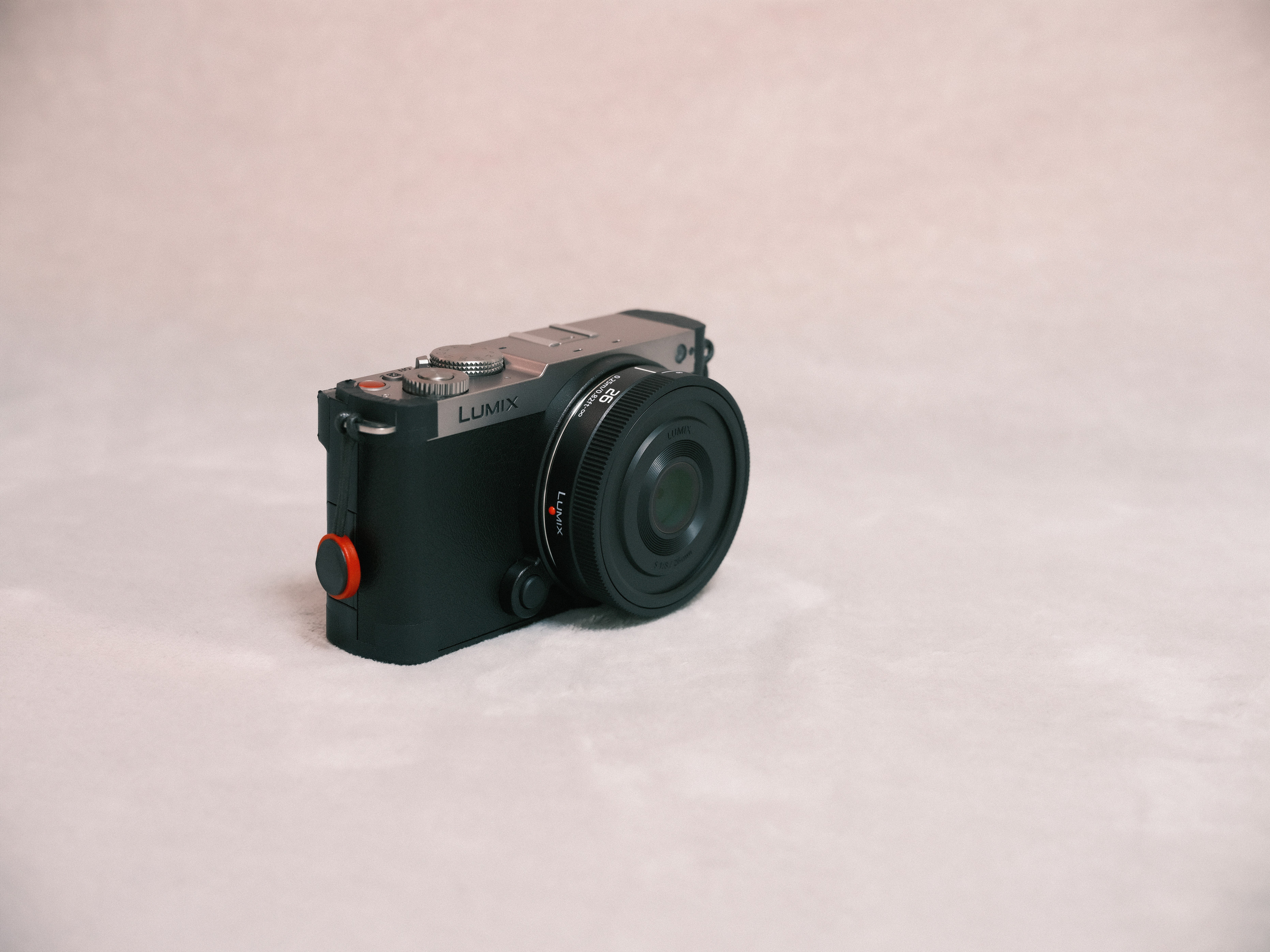 レビュー】新・デジタル写ルンです LUMIX S 26mm F8をS9とSIGMA レビュー】新・デジタル写ルンです LUMIX S 26mm F8をS9とSIGMA