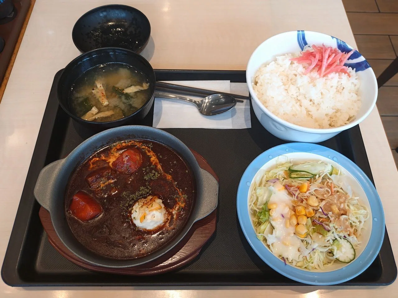 松屋】店舗限定「煮込みビーフシチュー～ドフィノワーズ添え
