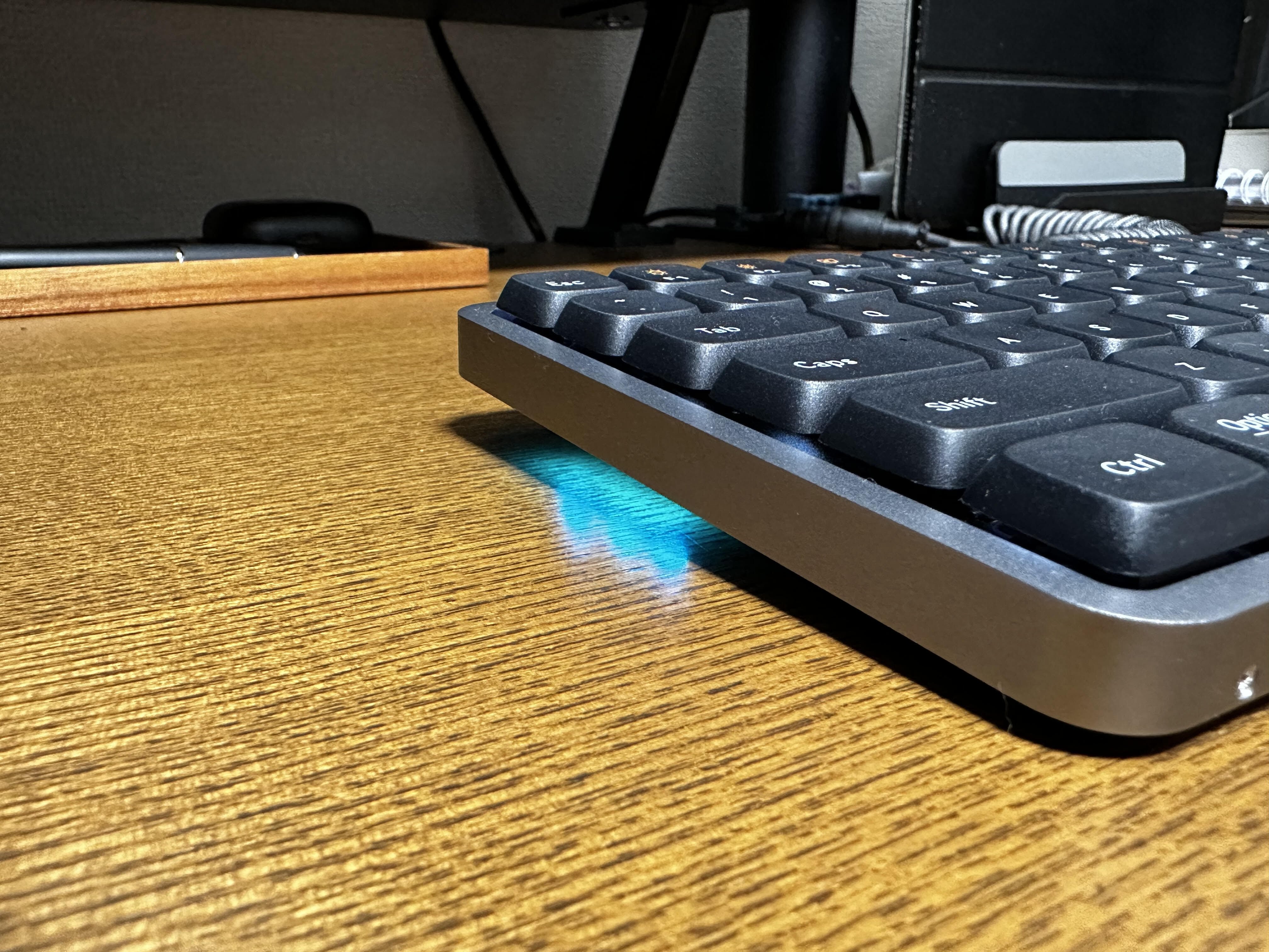 Amazon | Lofree FLOW ロープロファイルメカニカルキーボード