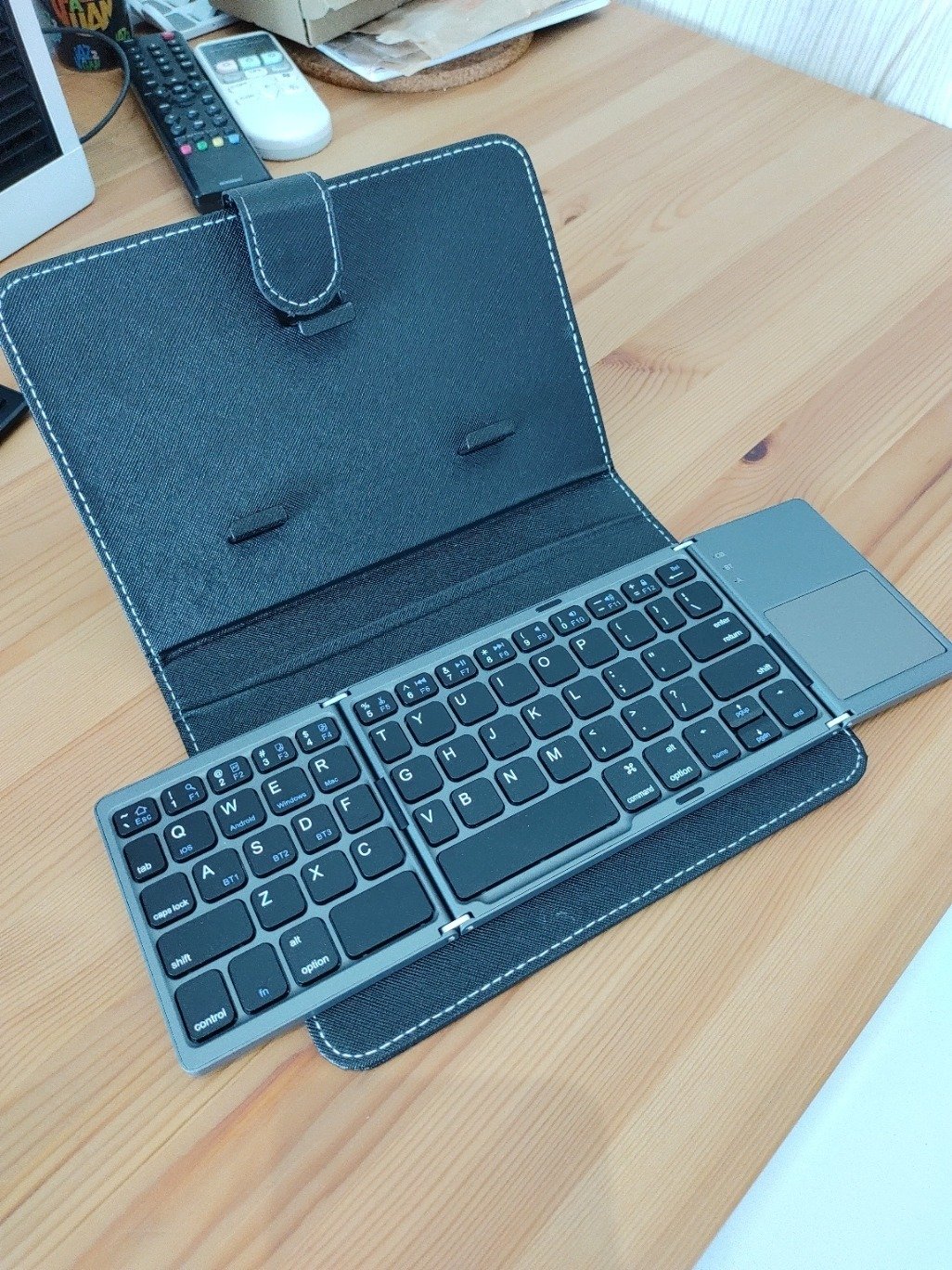 キーボード スマートフォンPCのタブレットのためのポータブル仮想タッチキーボードマウスマウスのマウスの投影 絶対にスマホ仮想 キーボードを使いたくない男が物理キーボードで快適になる｜ヨーロッパ文化かぶれの愛知県民